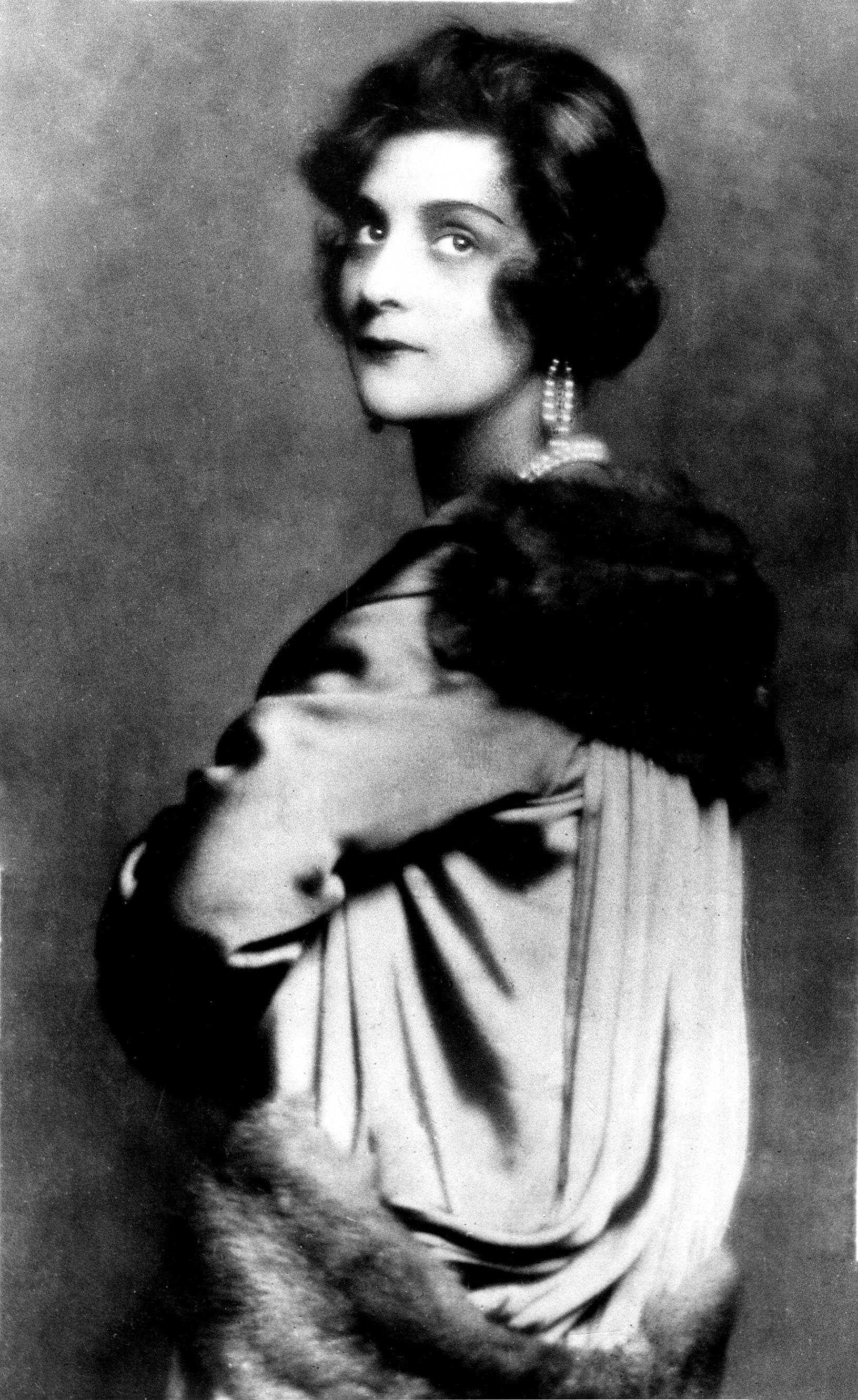 La vera Gabrielle Coco Chanel in un ritratto del 1931