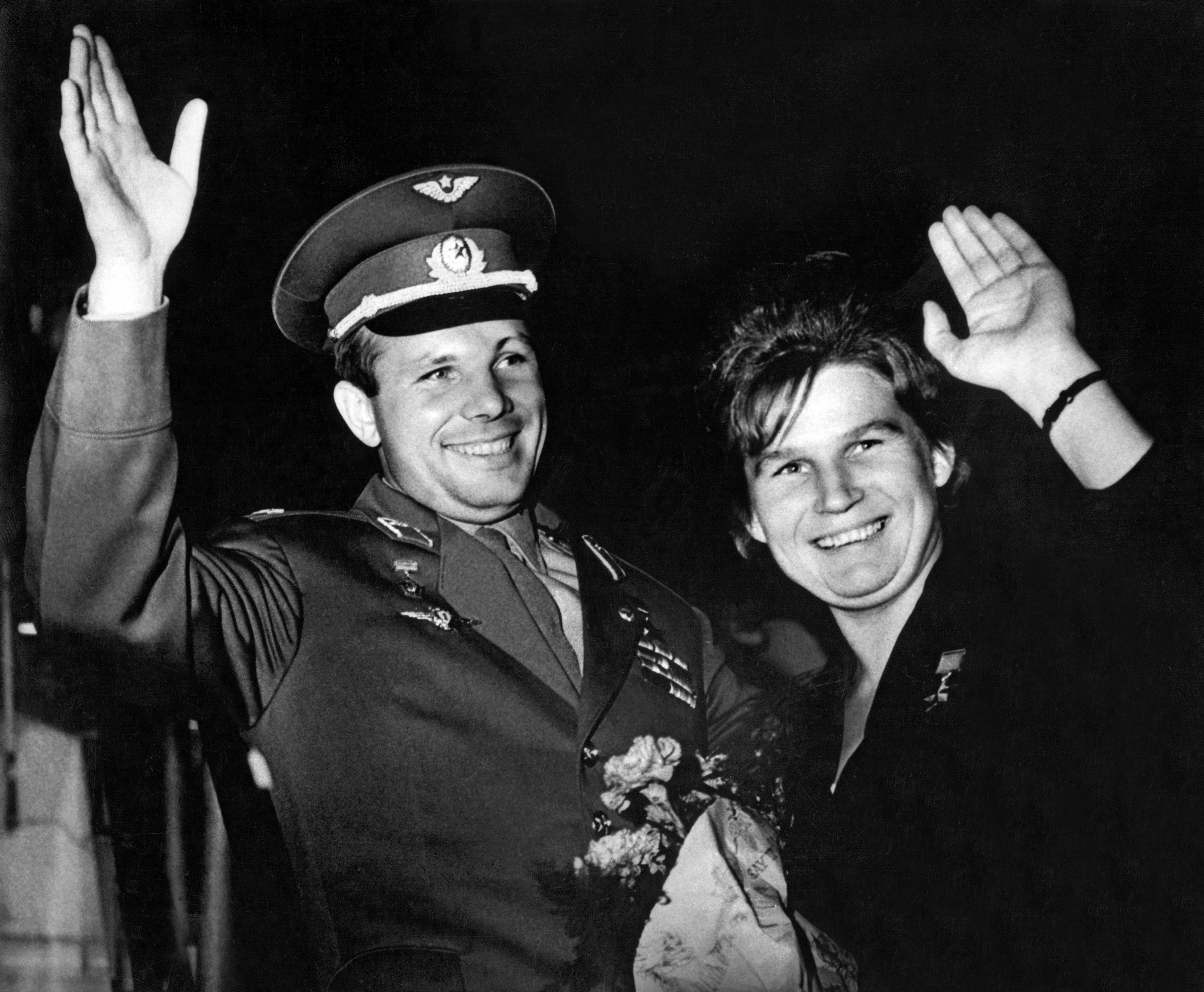 Insieme alla cosmonauta Valentina Tereshkova, la prima donna a volare nello spazio