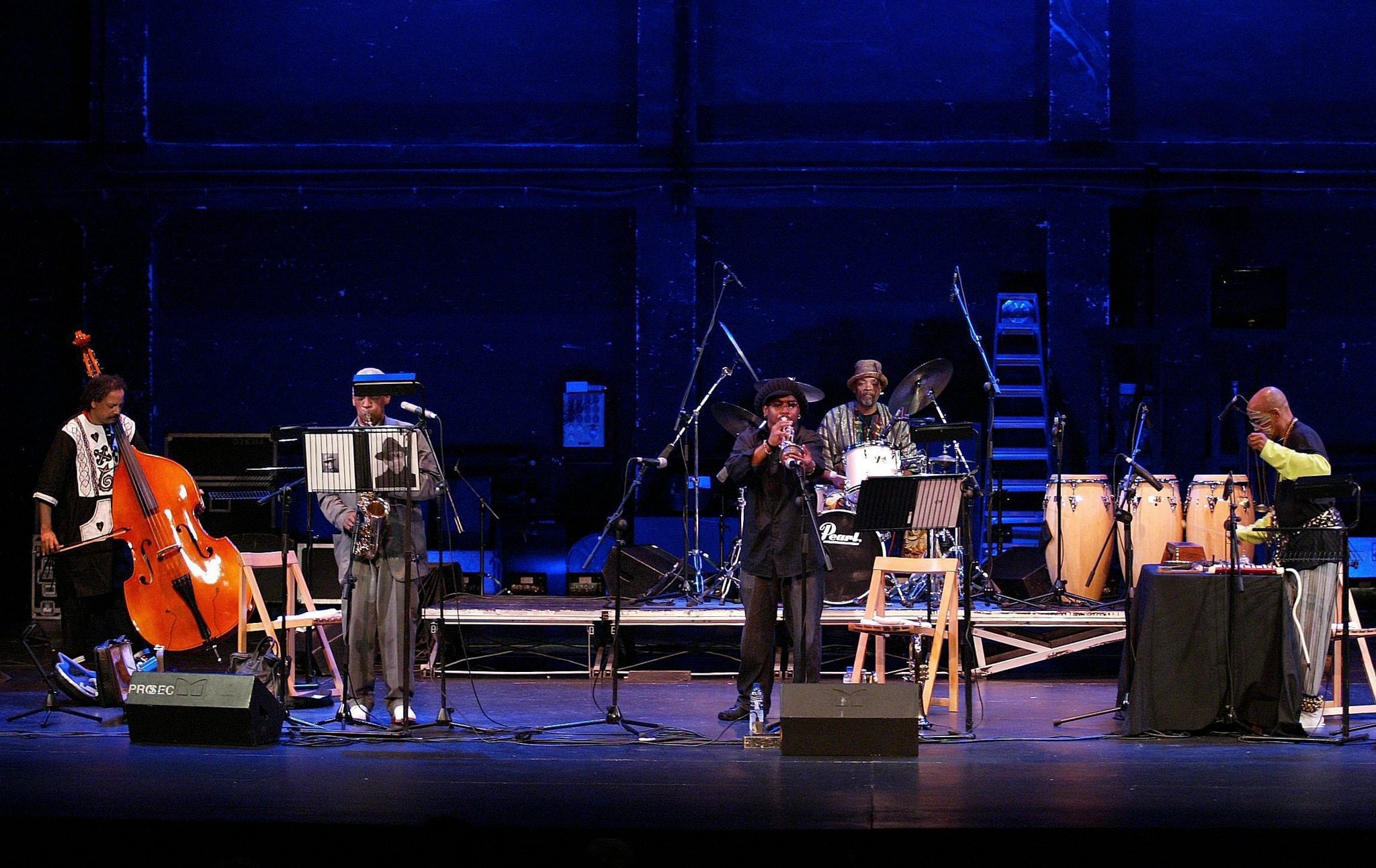 L’Art Ensemble Of Chicago si esibisce al Teatro Campoamor durante la chiusura del Festival Jazz di Oviedo nelle Asturie (Spagna settentrionale), 2004