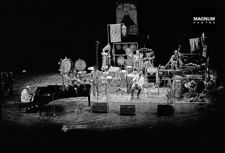 L'Art Ensemble of Chicago & Cecil Taylor al Théâtre Musical de Paris, 1984 © (Guy Le Querrec)/Magnum/Contrasto 
