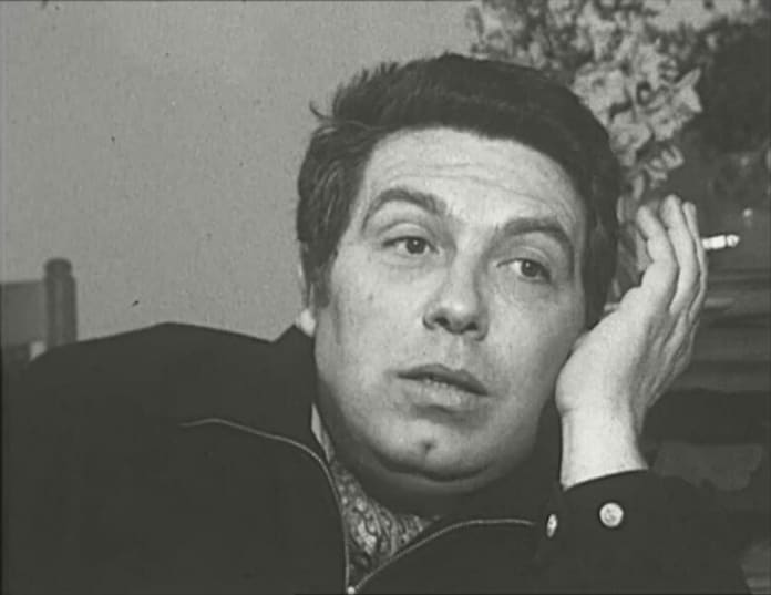 Il regista Elio Petri premiato con l'Oscar nel 1971 per il film "Indagine di un cittadino al di sopra di ogni sospetto"