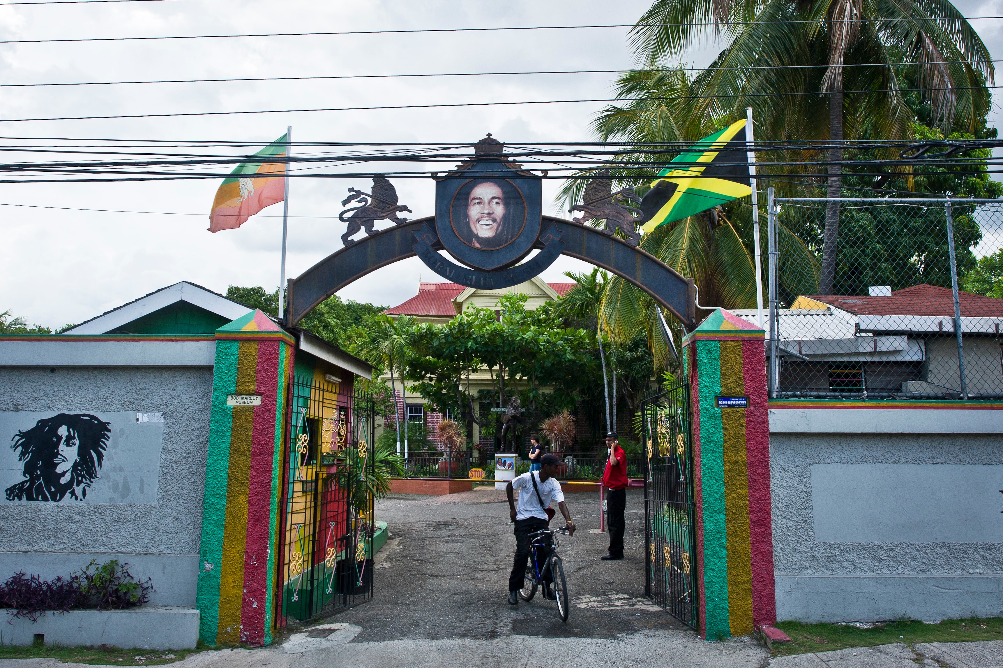 Ingresso al museo dedicato a Bob Marley a Kingston, in Giamaica