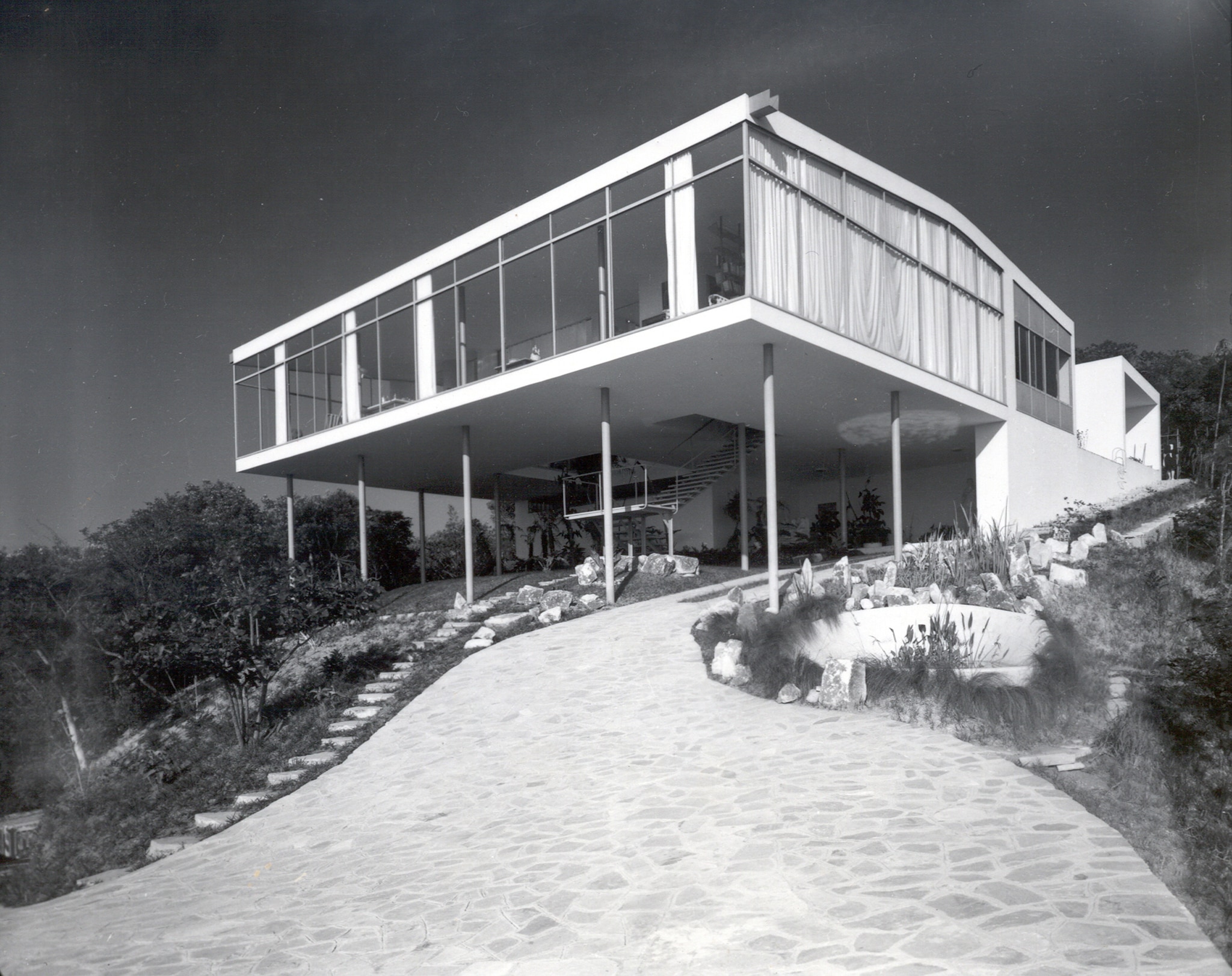 Lina Bo Bardi "Casa de Vidro" 1952. Foto Francisco Albuquerque. Courtesy Instituto Bardi