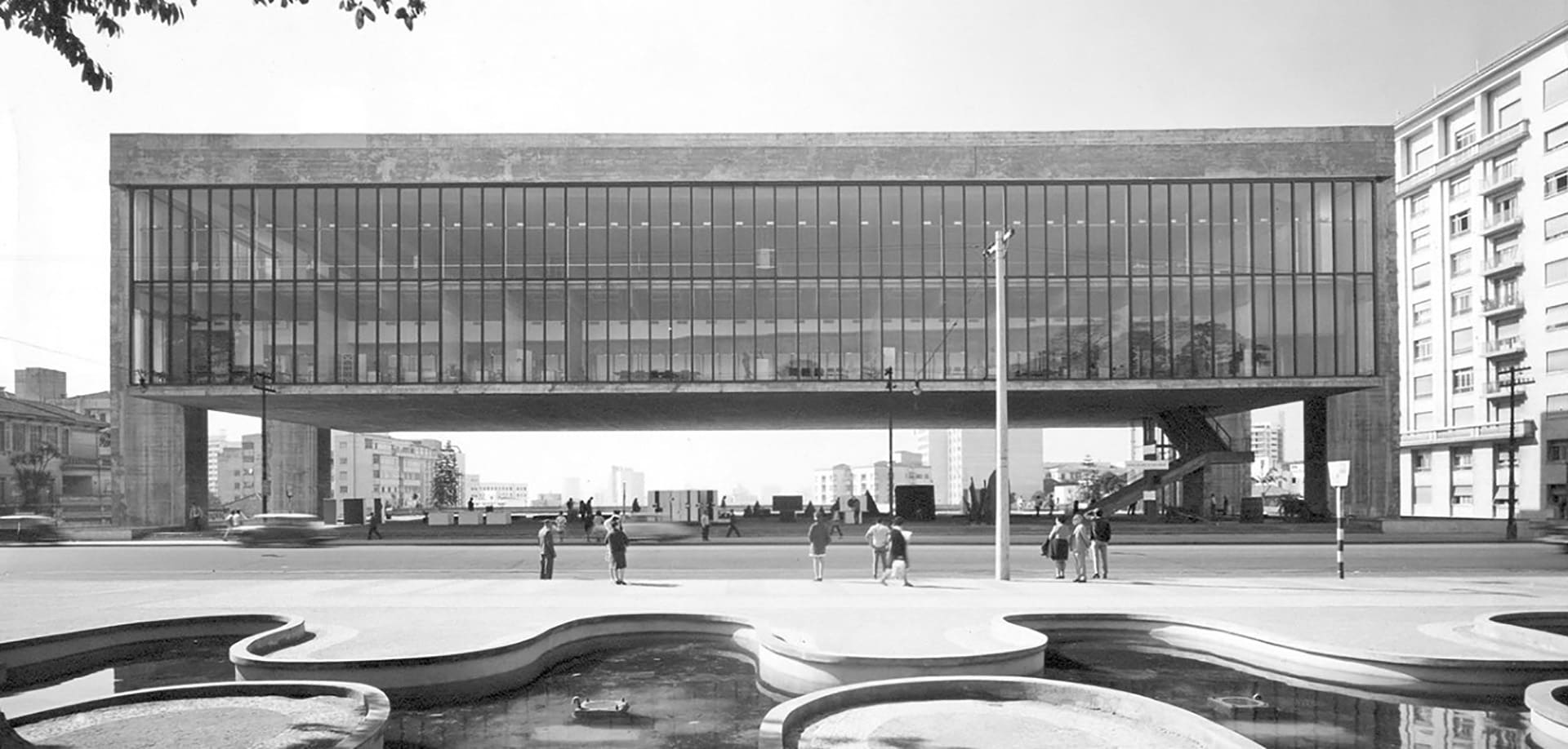 Lina Bo Bardi "Museu de Arte de São Paulo" (MASP). Foto Hans Gunther Flieg. Courtesy Instituto Moreira Salles
