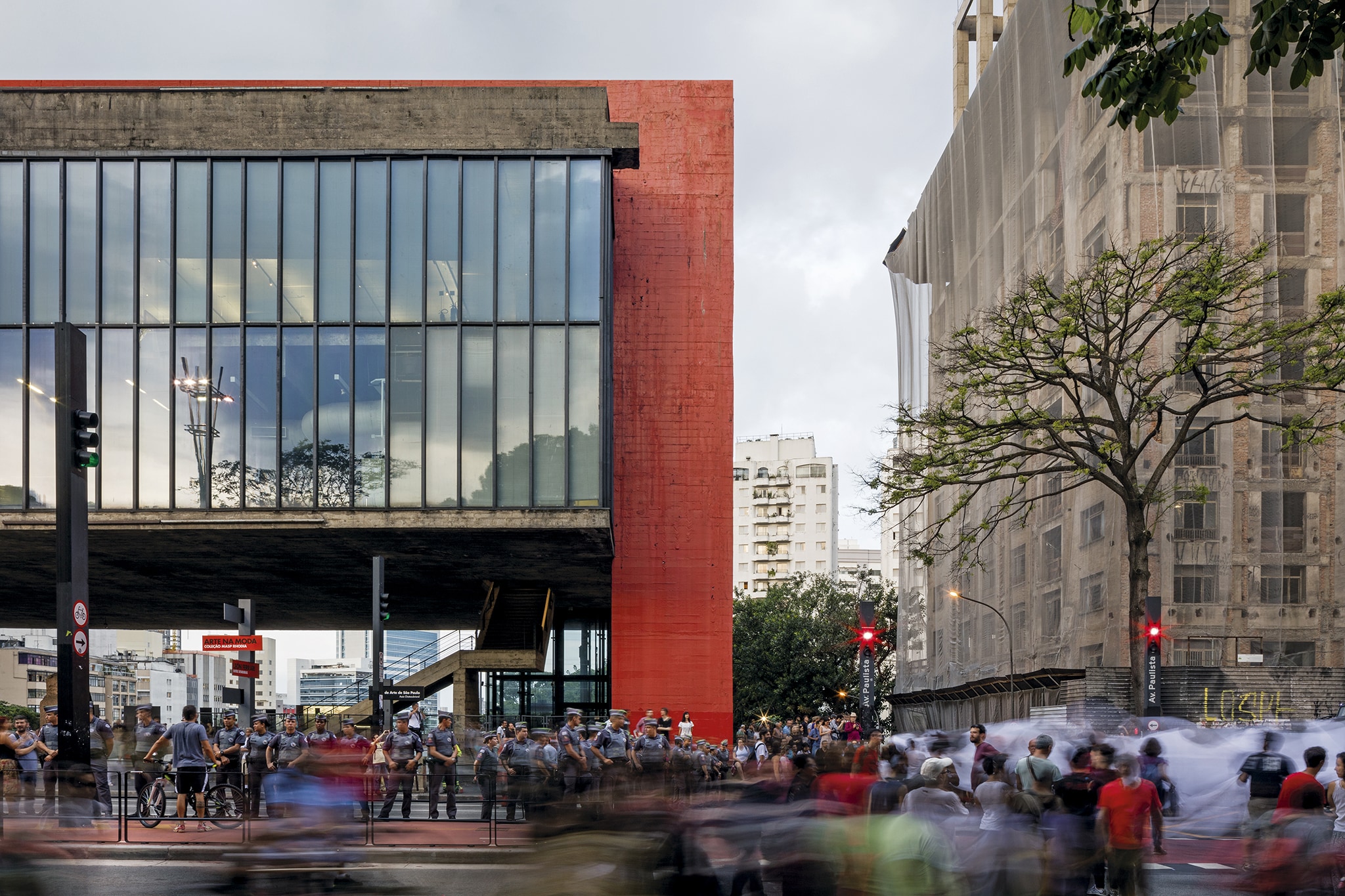 Lina Bo Bardi "Museu de Arte de São Paulo" (MASP) in Avenida Paulista. Foto Leonardo Finotti