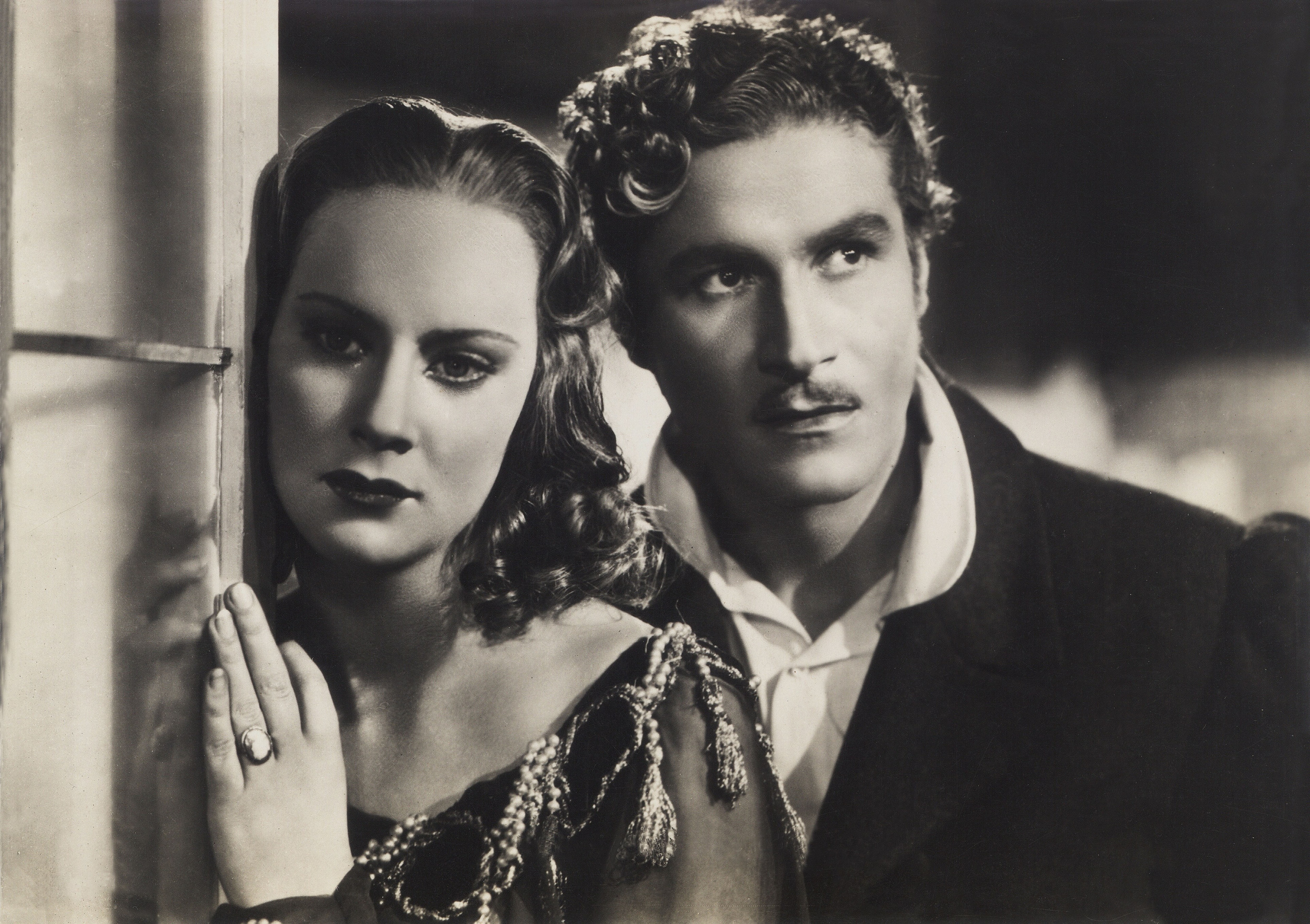 "Oltre l'amore" con Amedeo Nazzari. Regia di Carmine Gallone. 1940