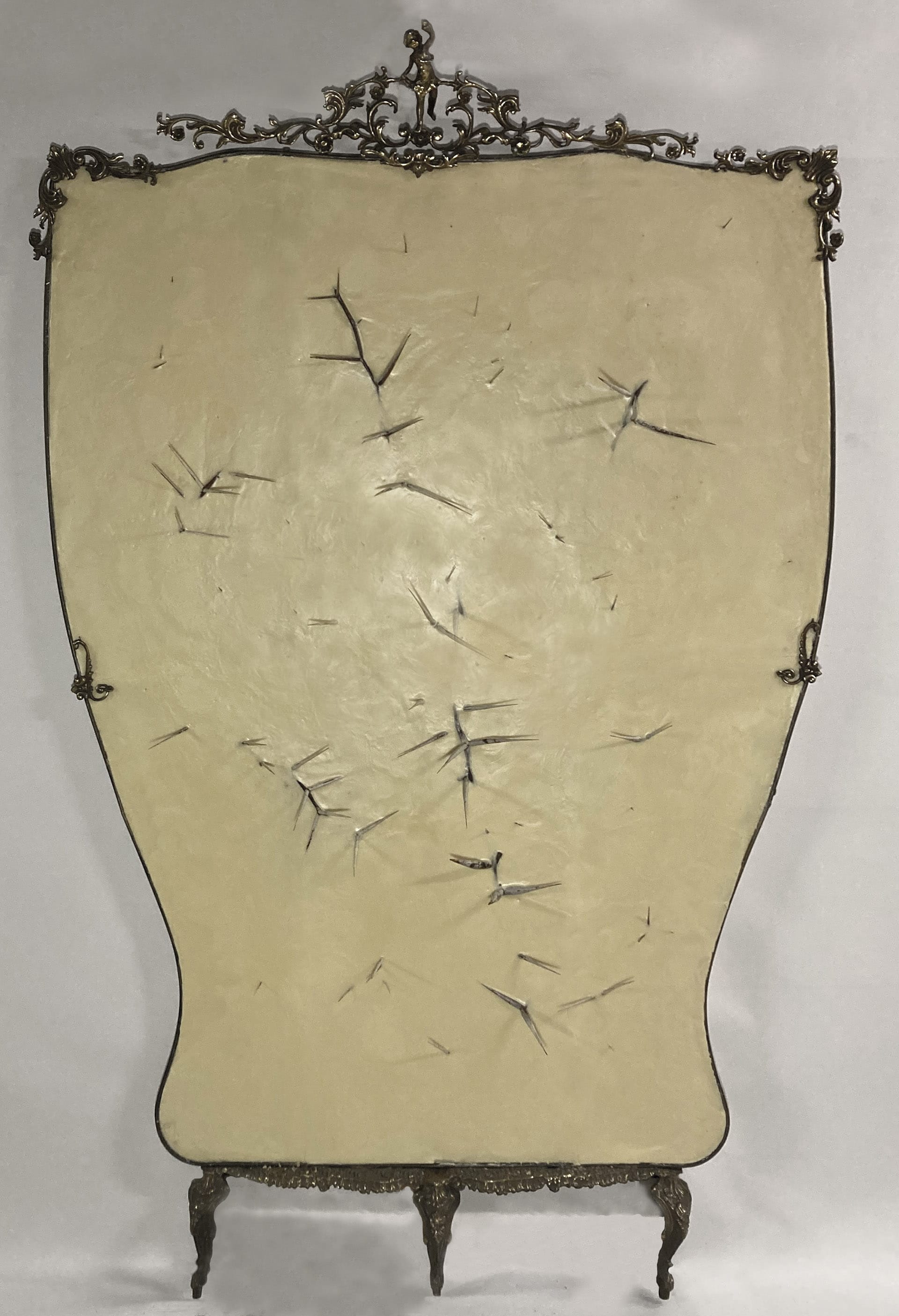 Silvia Giambrone "Mirror #12", 2021. Acacia spinosa, bronzo, resina, cera, polistirolo, mdf, 210x127x13 cm. Courtesy l'artista e Richard Saltoun Gallery 