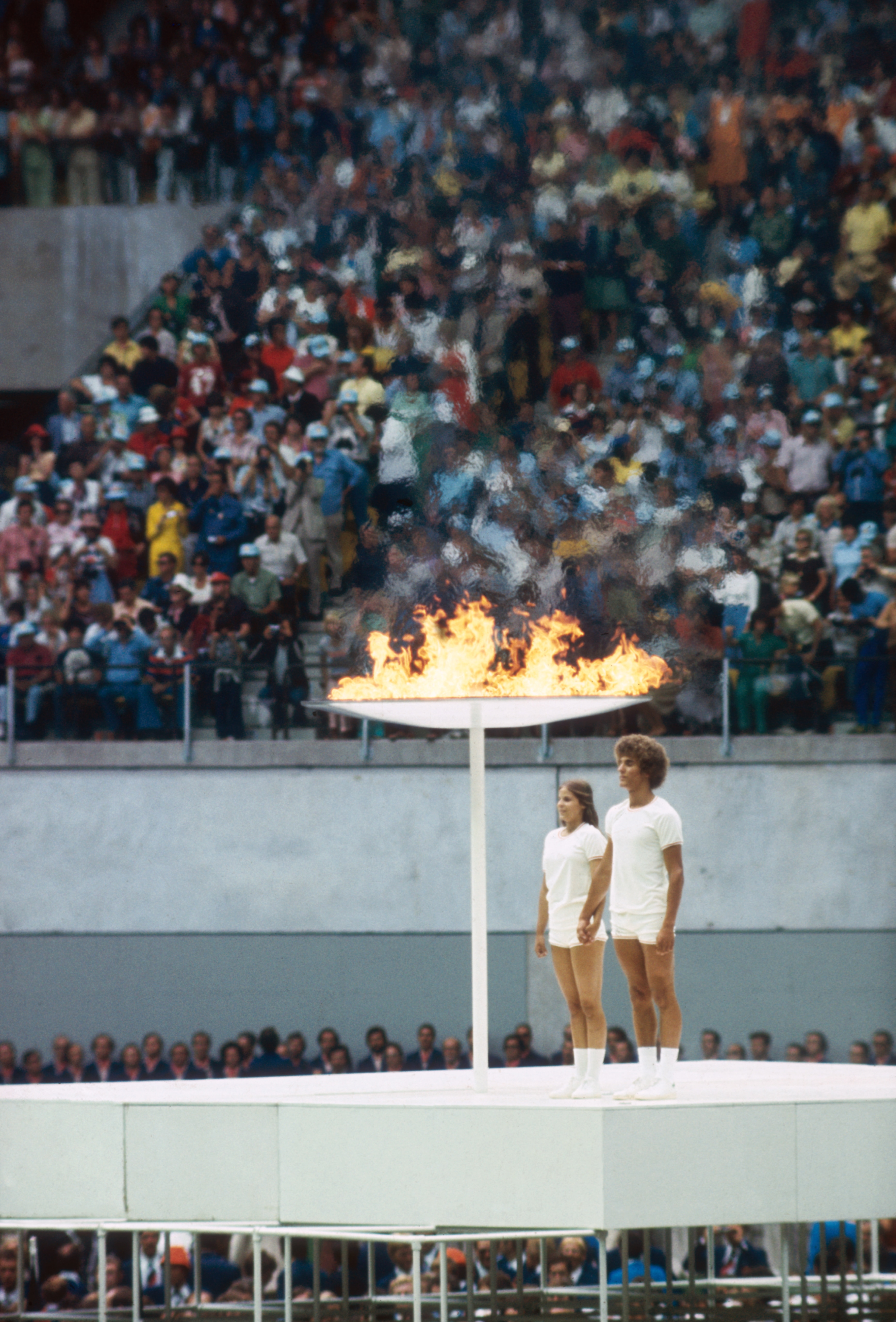 Un'immagine della fiamma olimpica, durante la cerimonia d'apertura