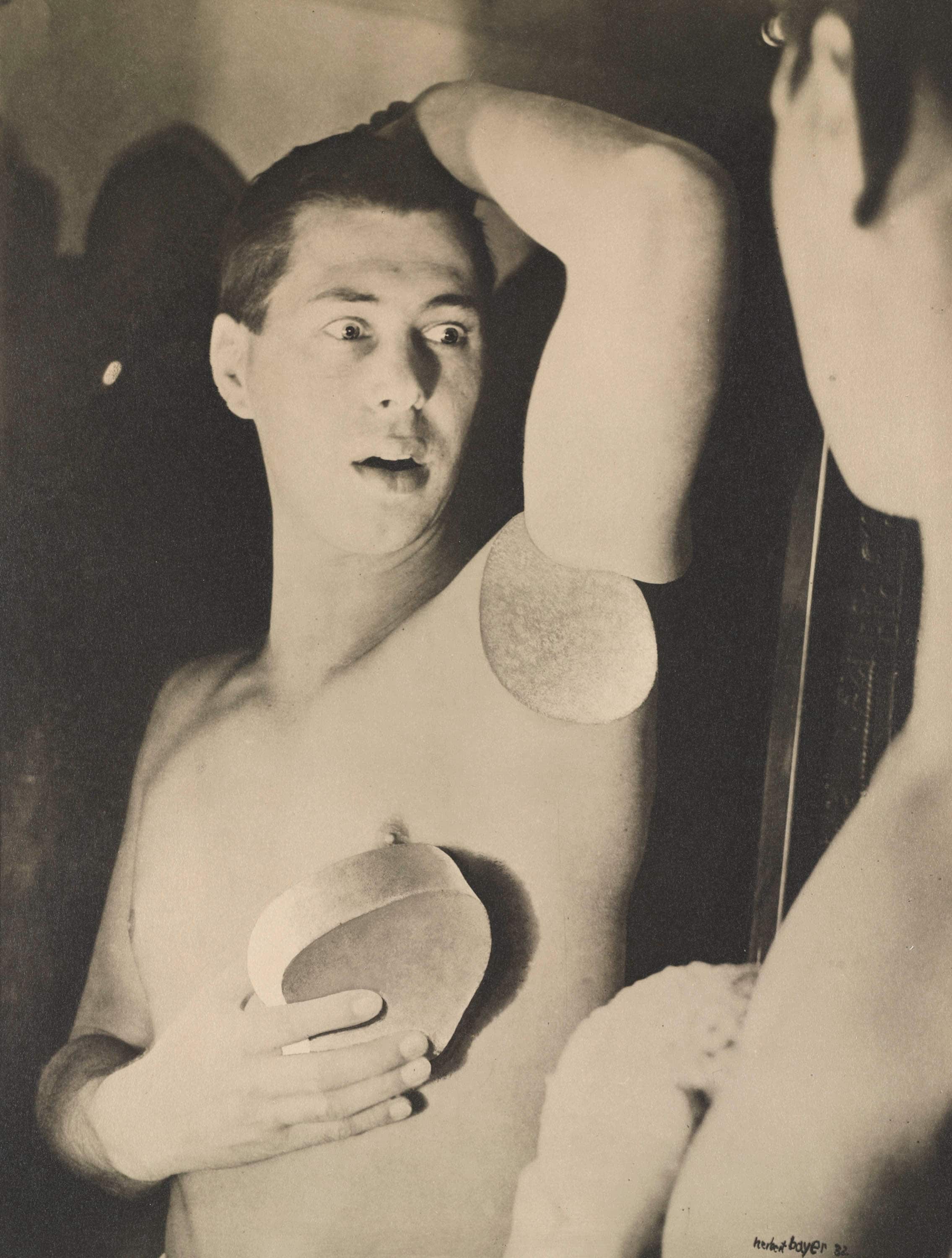 Herbert Bayer: Humanly Impossible, 1932. Stampa alla gelatina ai sali d’argento, of Modern Art38.9 x 29.3 cm. The Museum, New York Thomas Walther Collection. Acquired through the generosity of Howard Stein © 2021, ProLitteris, Zürich Digital Image © 2021 The Museum of Modern Art, New York/Scala, Florence
