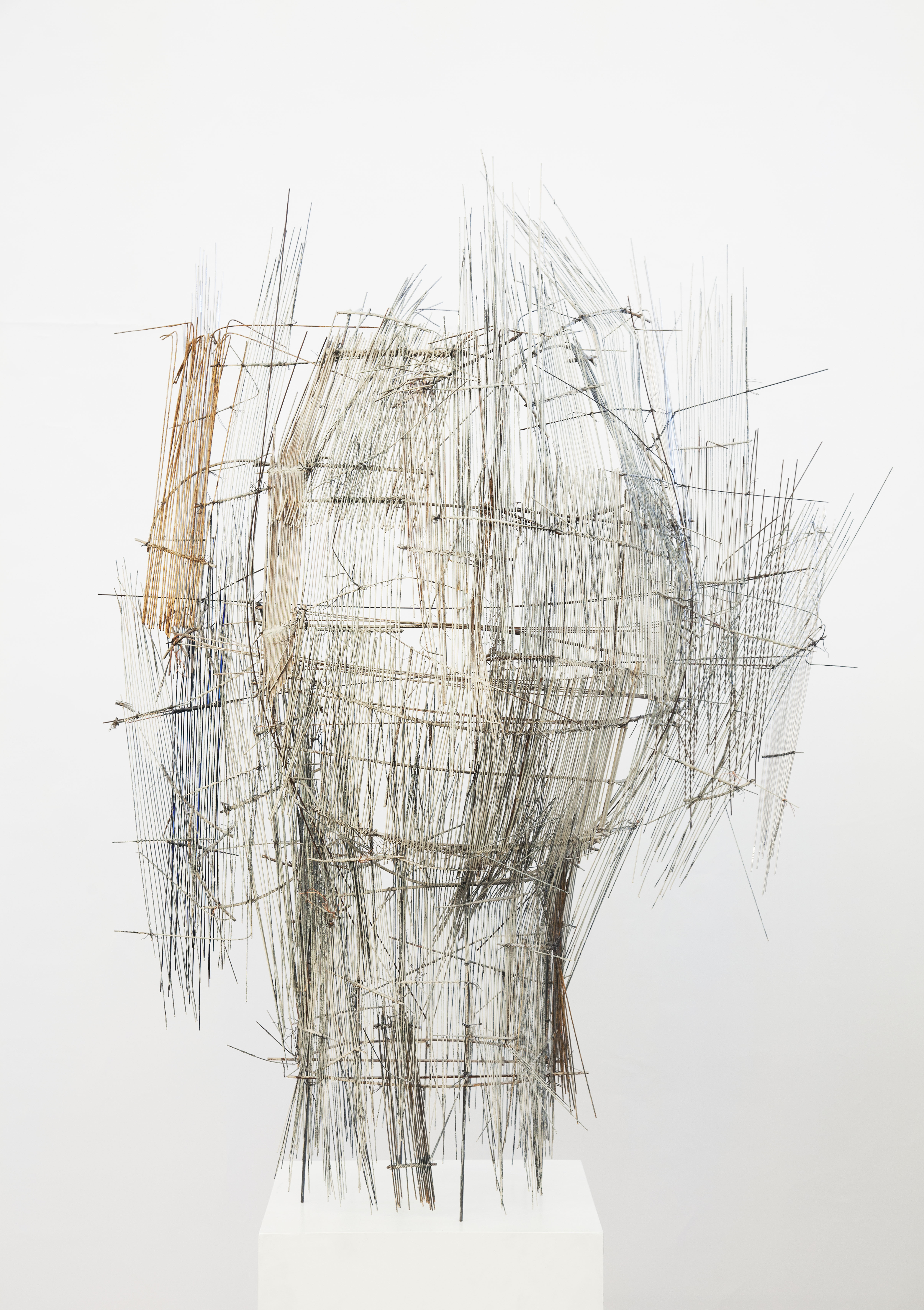 Manolo Valdés: El Dibujo Como Pretexto III, 2016, acciaio, pezzo unico cm 127 x 100 x 60, Galleria d’Arte Contini ©Manolo Valdés by SIAE 2020