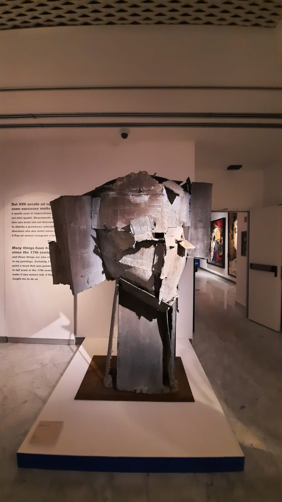 Allestimento della mostra Manolo Vadés. Le forme del Tempo, Museo di Palazzo Cipolla, Roma