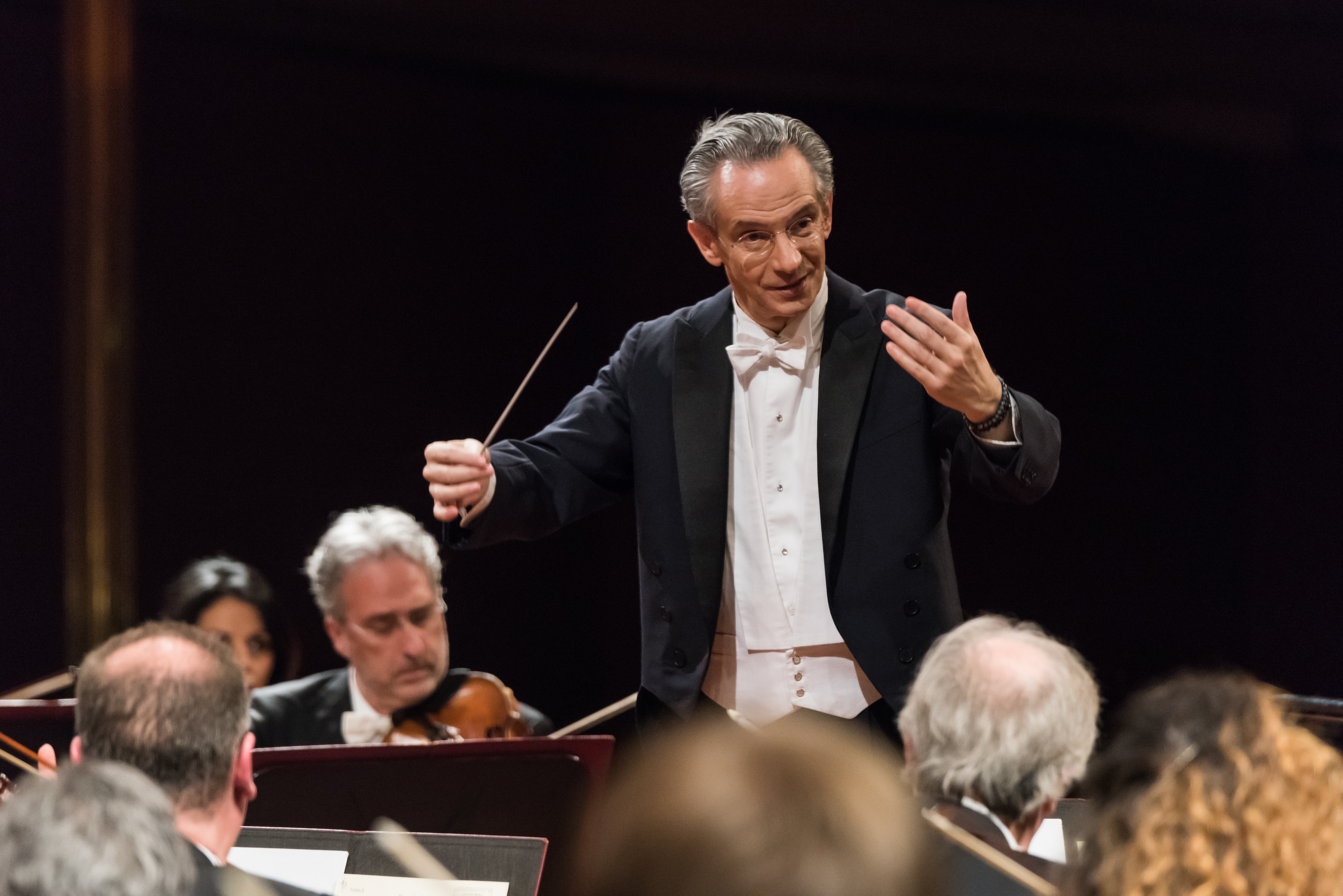Fabio Luisi Direttore emerito dell'Orchestra Rai in un concerto del 2019