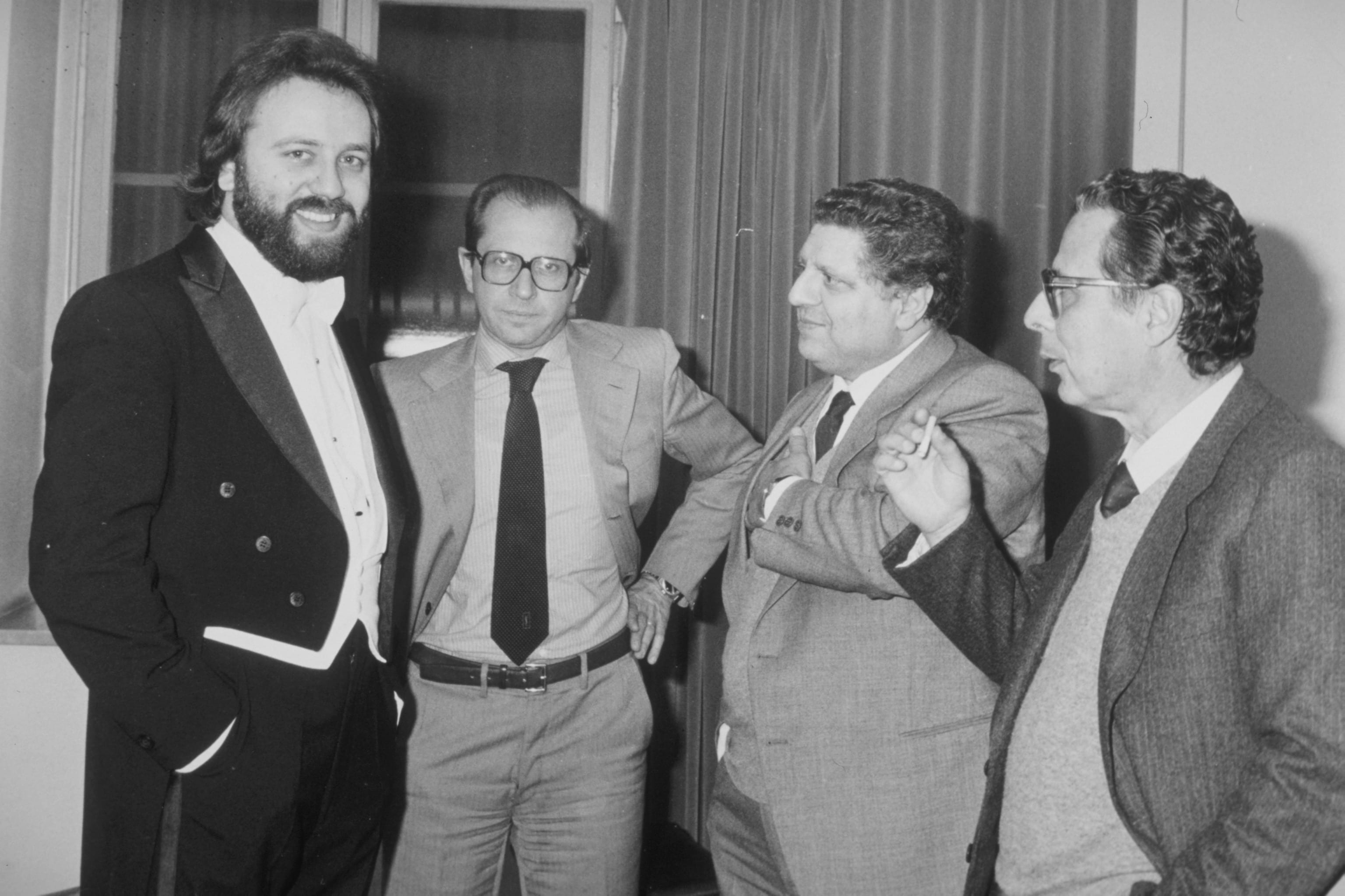 Riccardo Chailly, Franco Muzzi, Giorgio Pestelli e Emilio Pozzi in una foto del 1982. Dalle Teche Rai