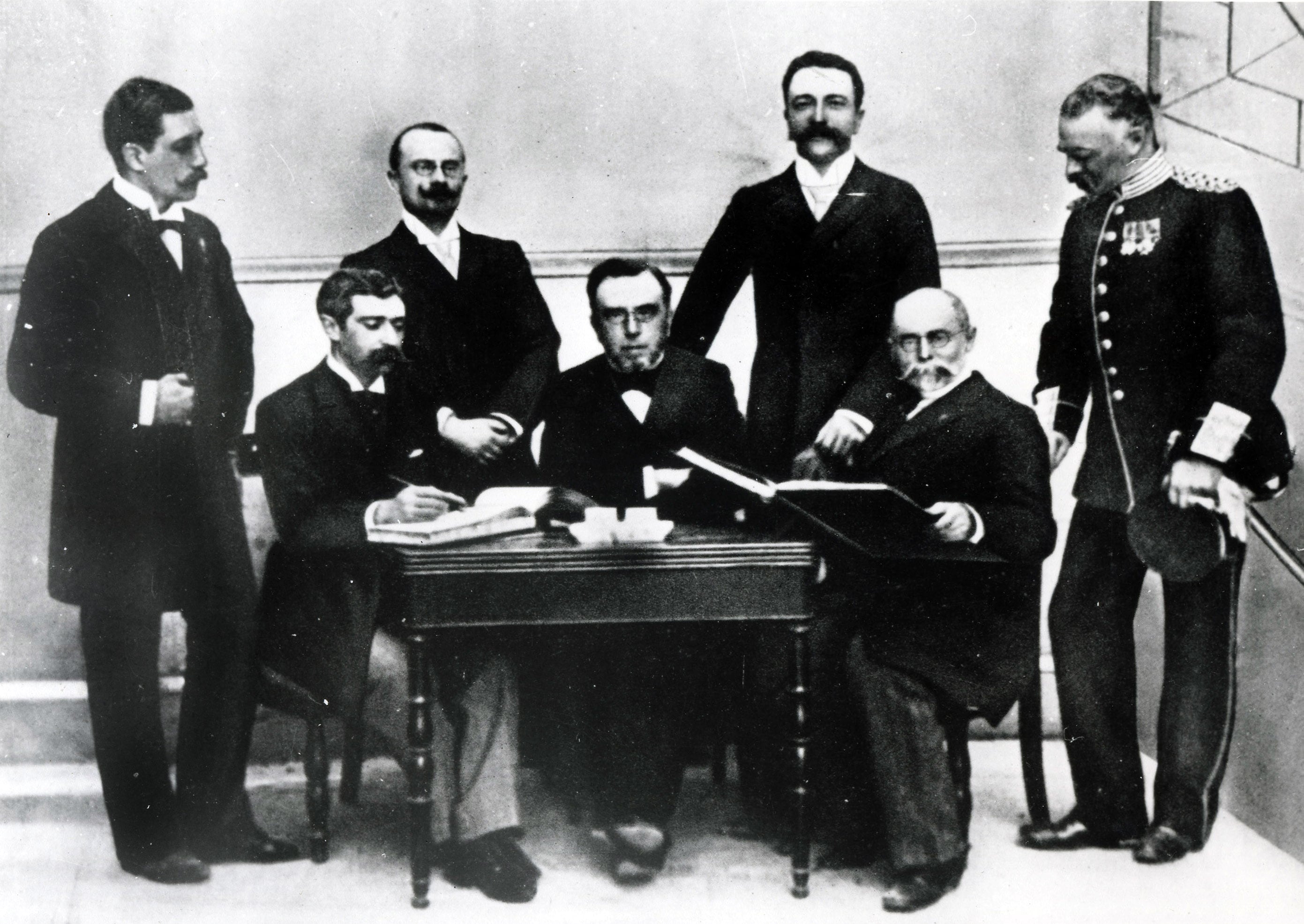 Pierre De Coubertin e il Comitato Olimpico nel 1896