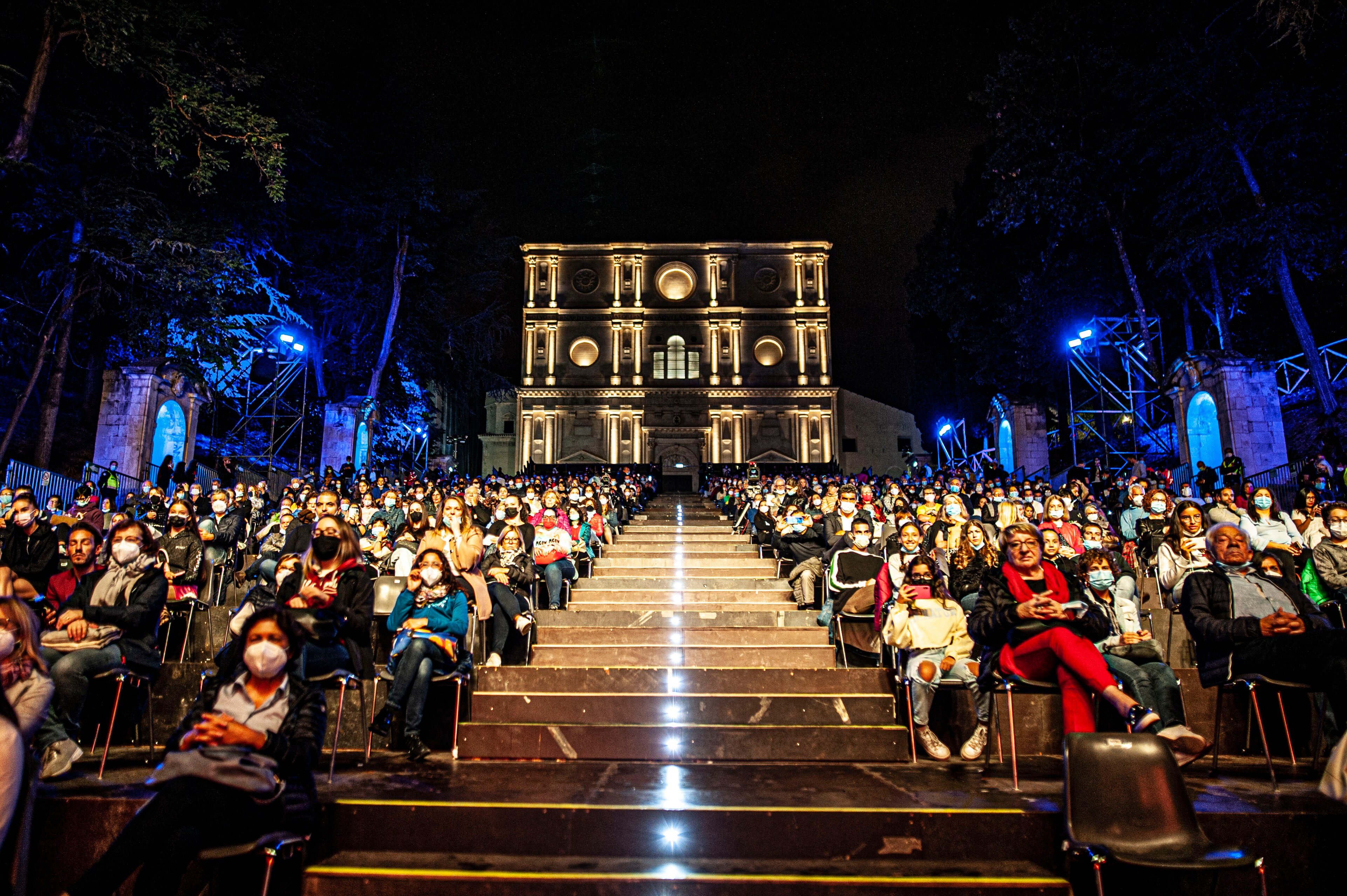 L'Aquila, 24 agosto 2021. La scenografica Scalinata San Bernardino durante lo Spettacolo des Etoiles