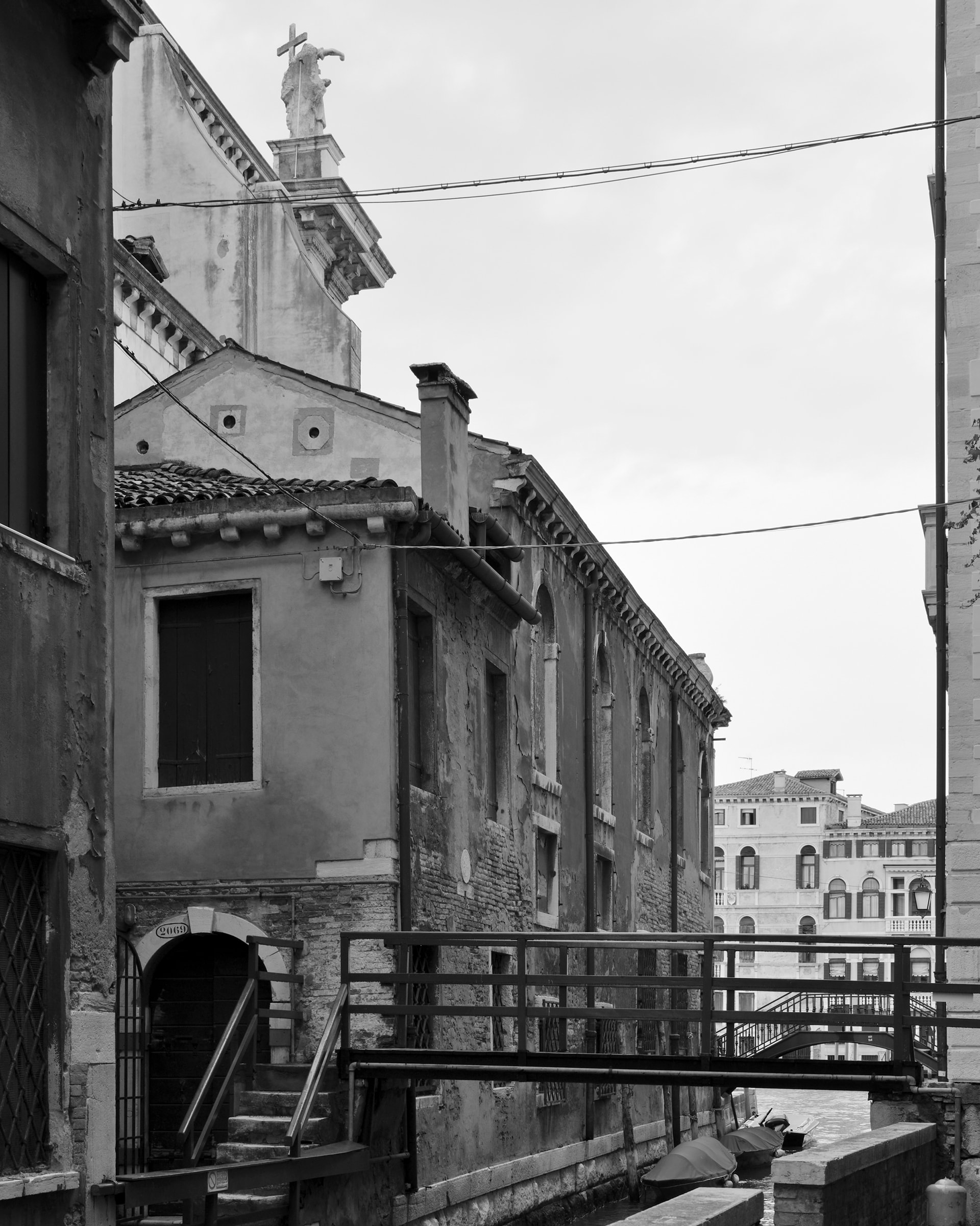 Santa Croce, Rio de San Stae, 2019. Venice Urban Photo Project / Mario Peliti