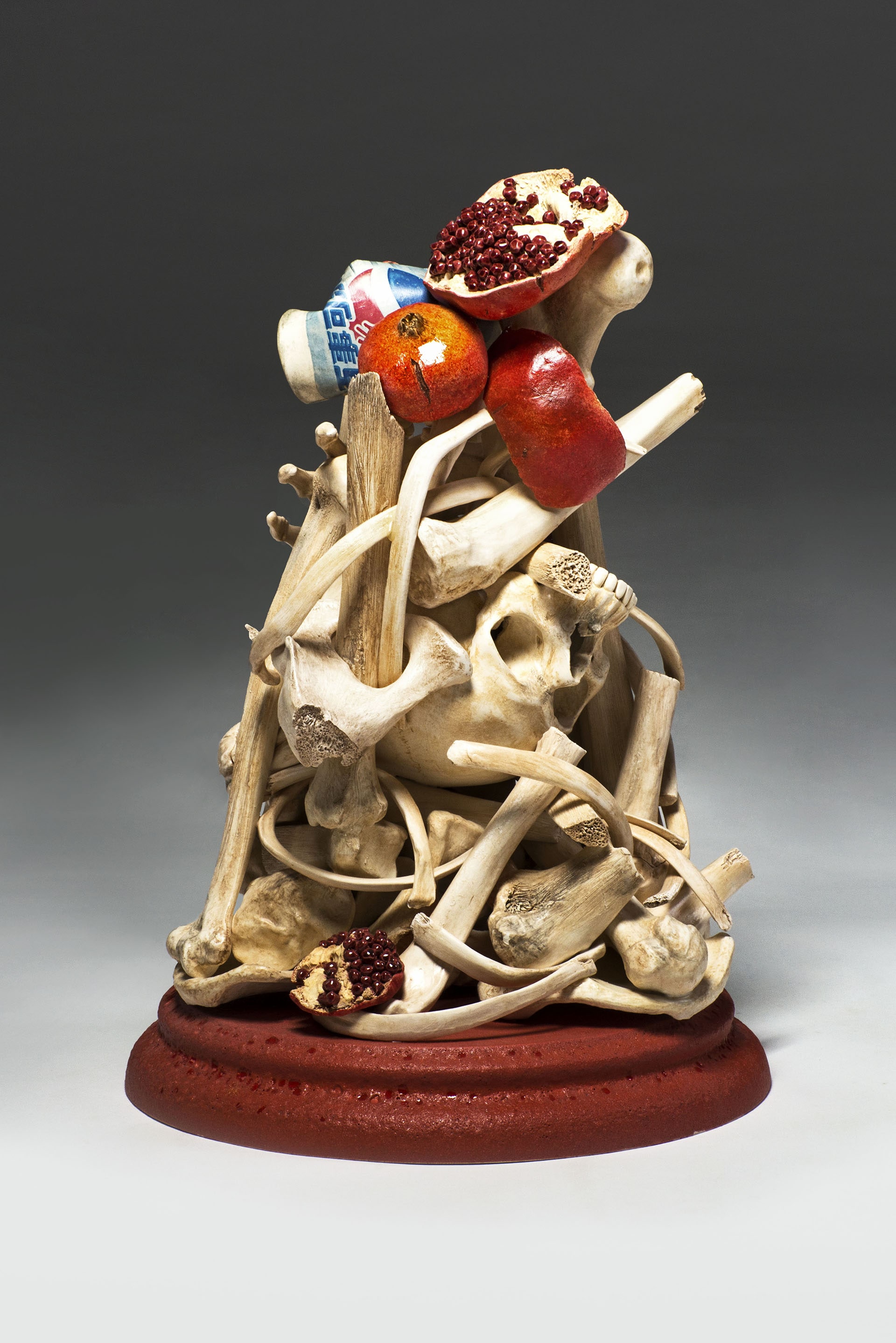 “Corallo”, 2019, ceramica policroma, cm. h. 52 x diam. 36,5