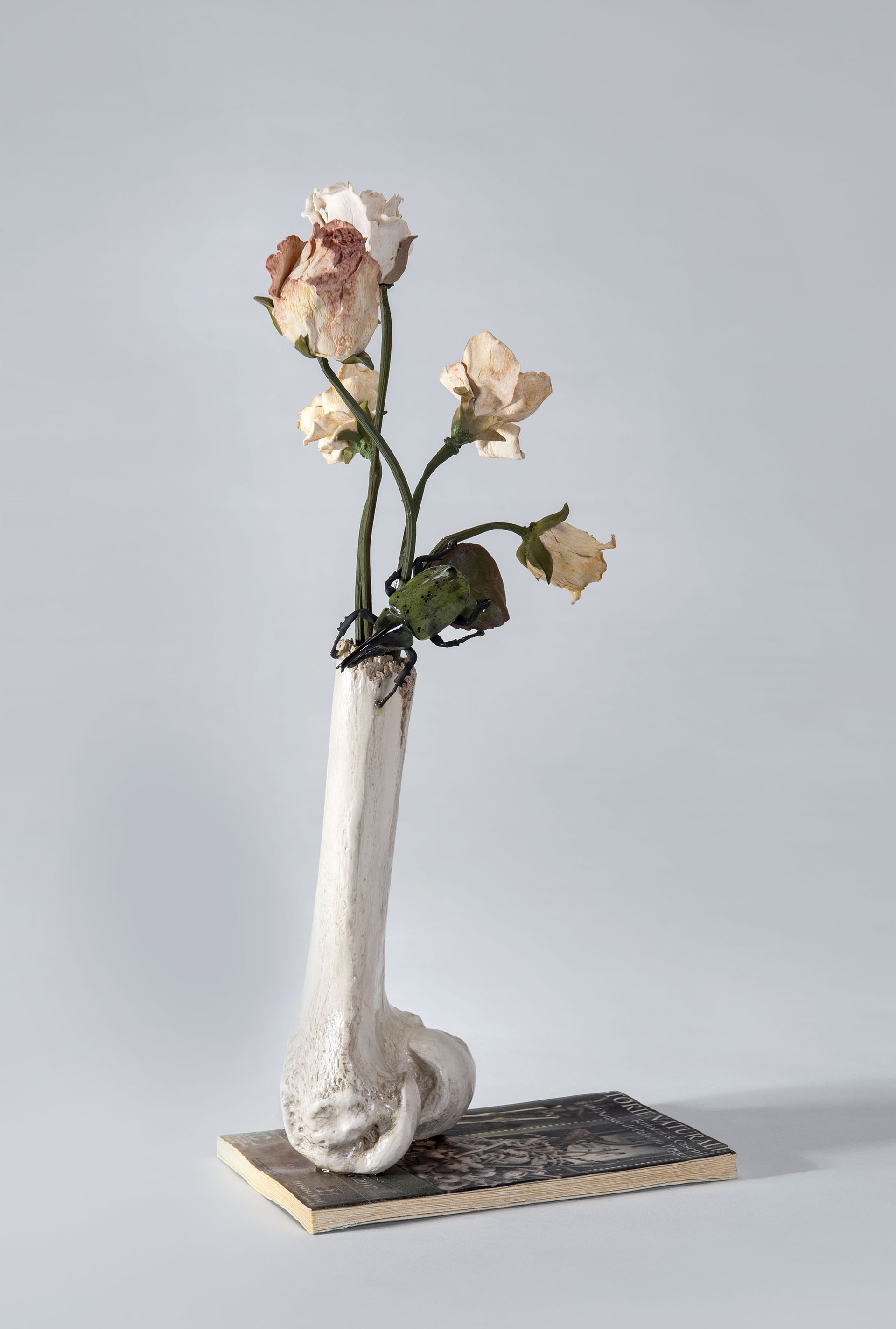“Storie naturali”, 2021, ceramica policroma, cm. h. 37 x 18 x 15