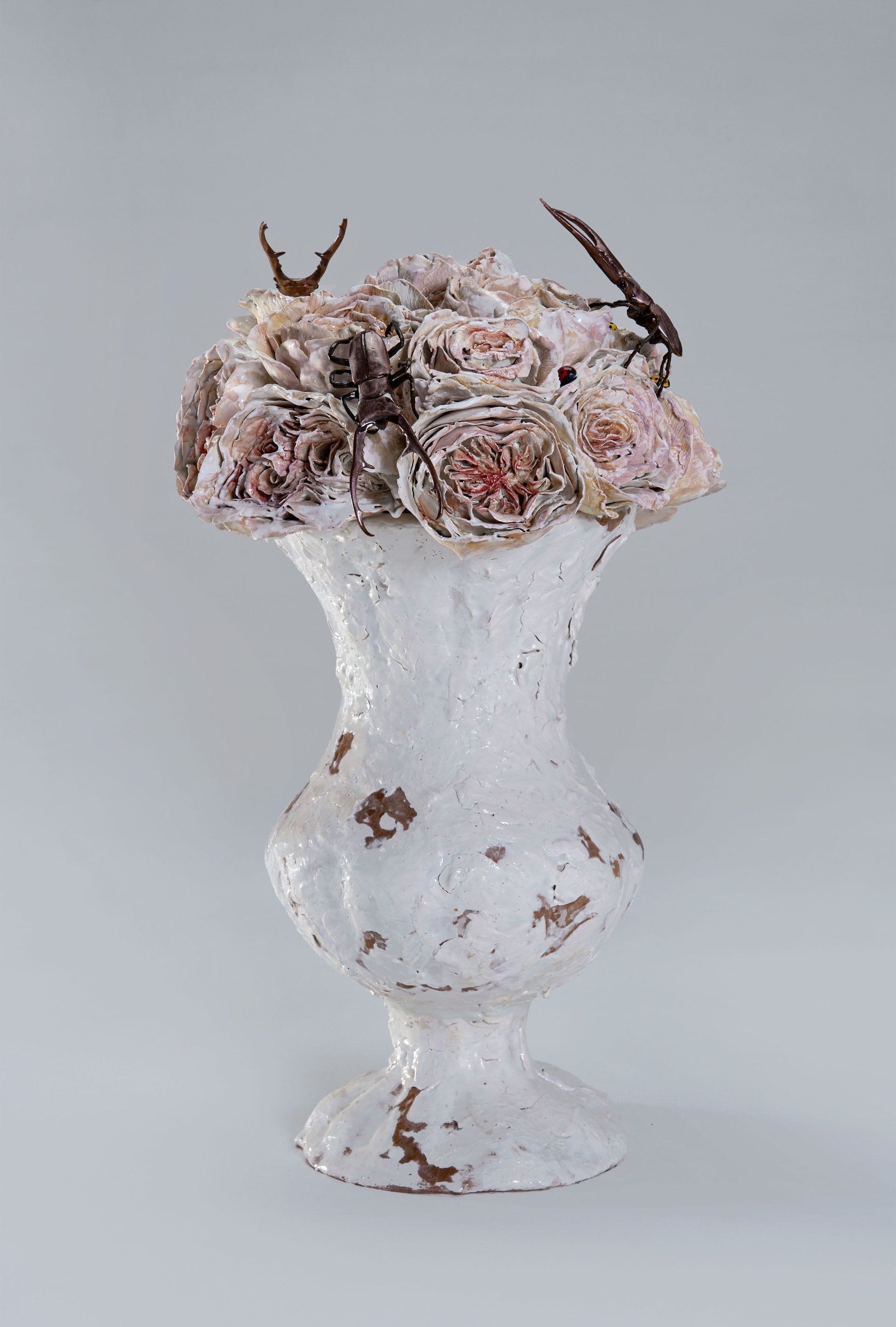 “Per Morandi”, 2021, ceramica policroma, cm. h. 33 x 19 x 19