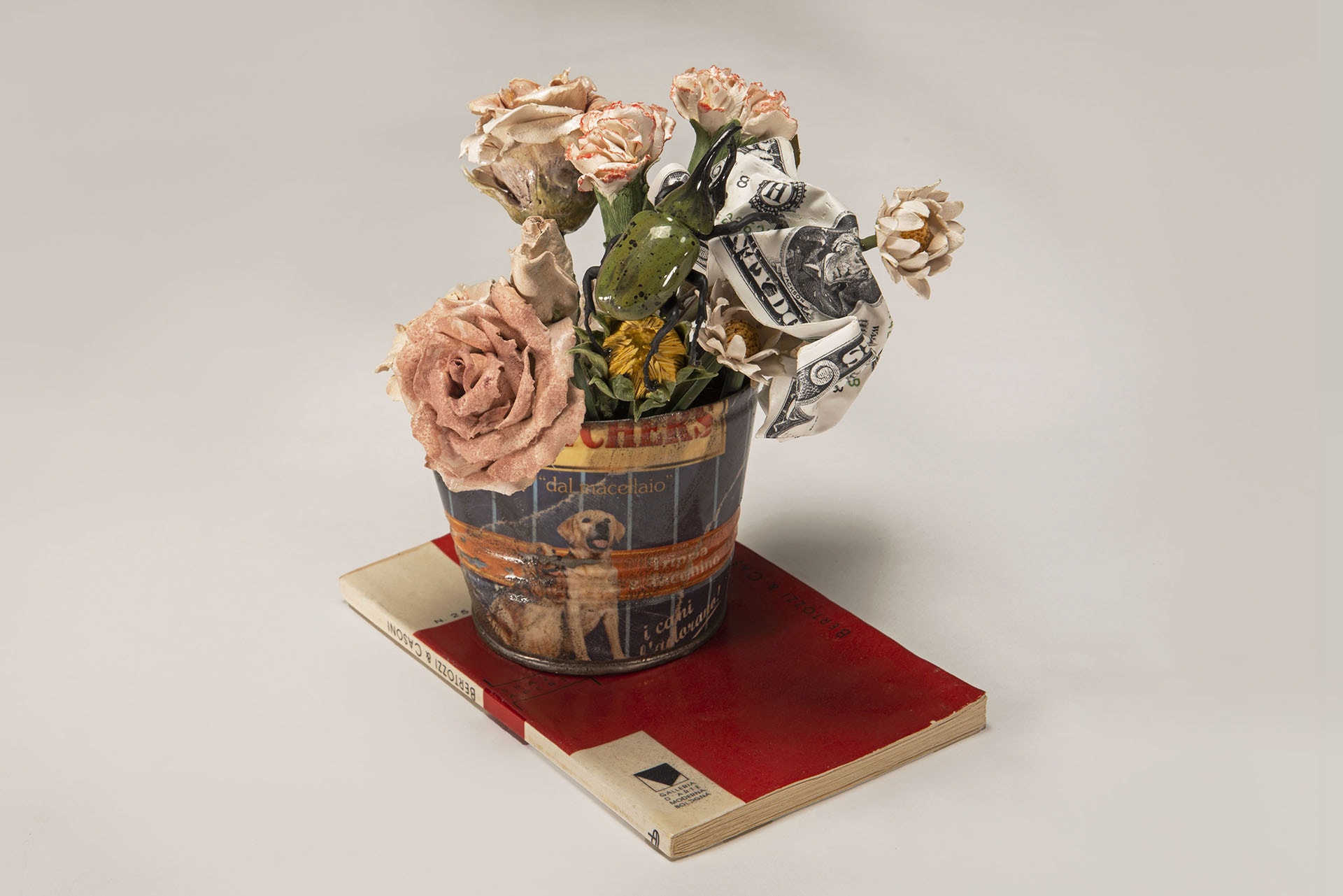 “Per te”, 2021, ceramica policroma, cm. h. 16,5 x 19 x 16,5