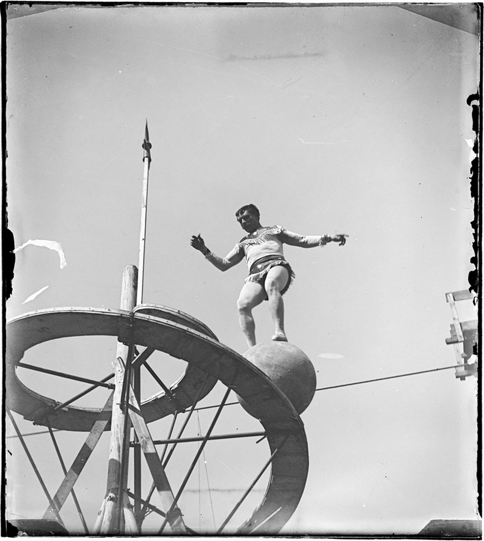Giuseppe Primoli "Equilibrista". Roma, Fondazione Primoli