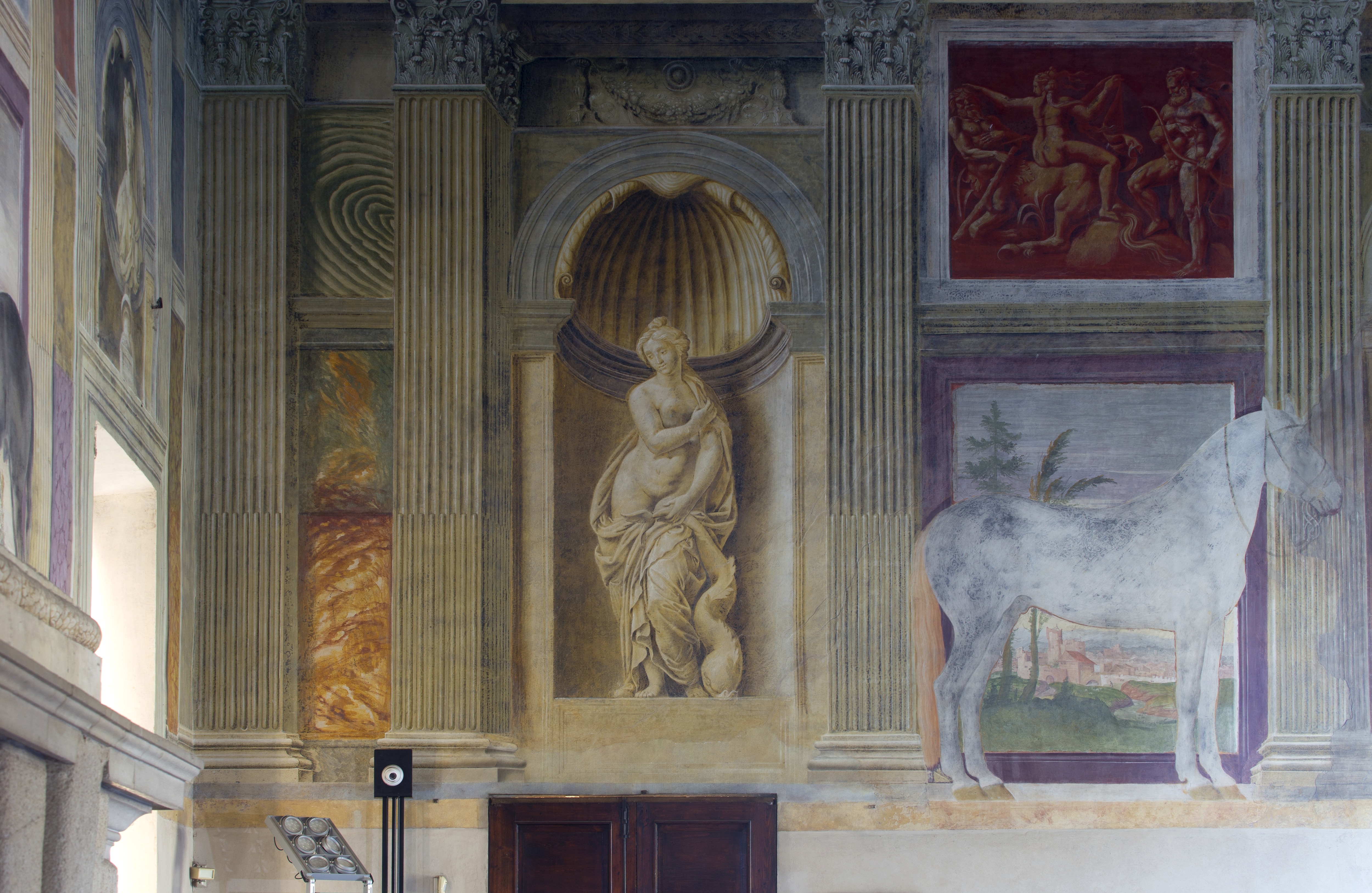 Giulio Romano e allievi, Venere Marina - Sala dei Cavalli, 1525-1526. Affresco, Mantova, Palazzo Te. Foto: Gian Maria Pontiroli © Fondazione Palazzo Te.