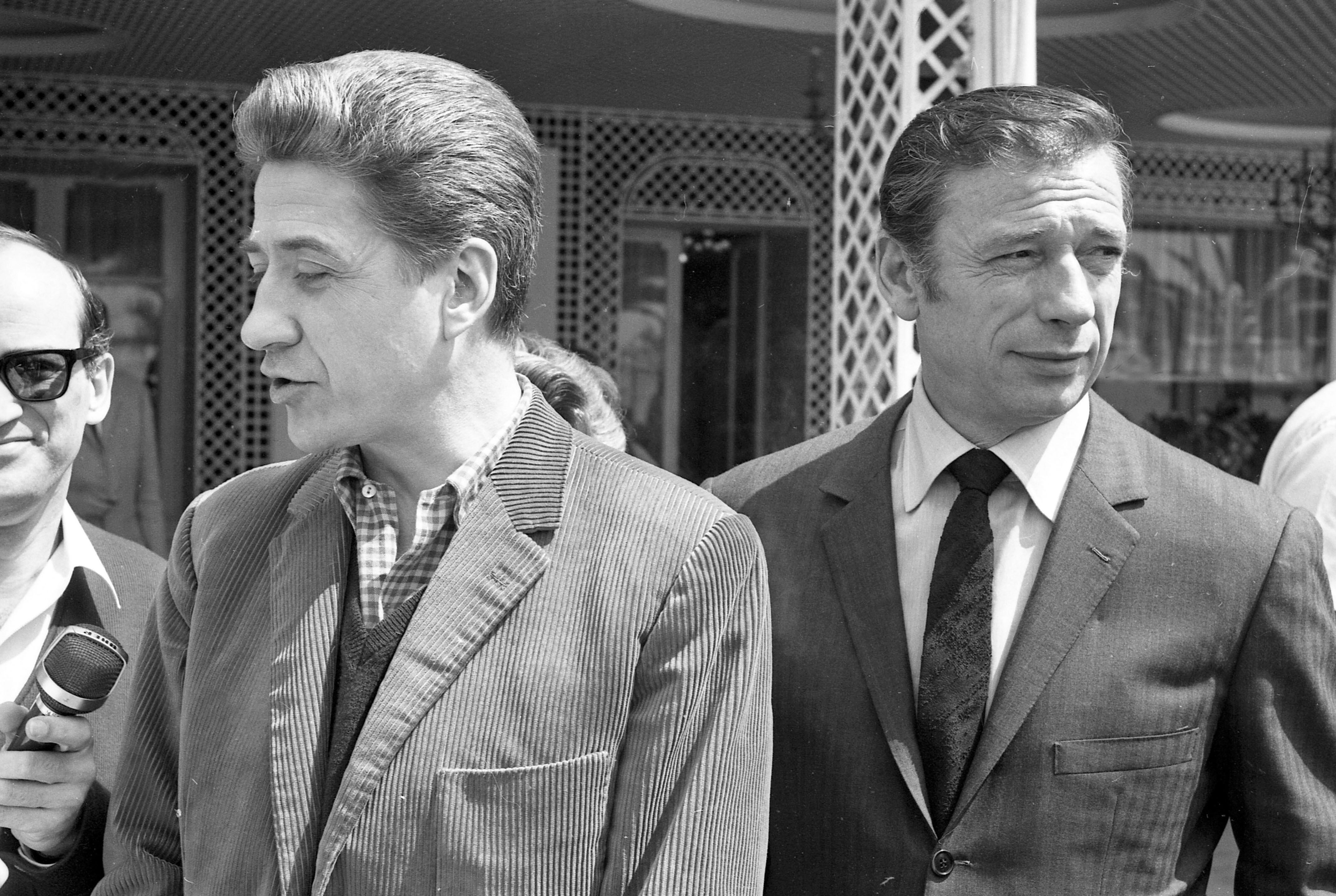 A Cannes nel 1966 con il regista Alain Resnais per presentare il film "La guerra è finita"