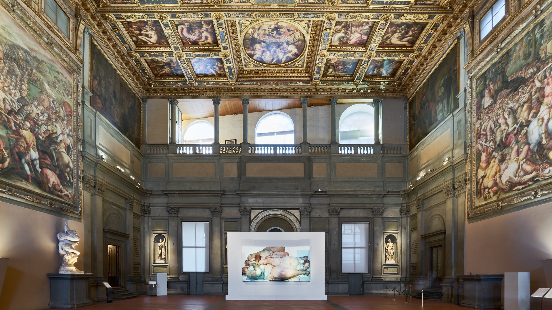 Jenny Saville Firenze, Installation view Salone dei Cinquecento in Palazzo Vecchio © Jenny Saville. Tutti i diritti riservati, DACS 2021 Foto: Sebastiano Pellion di Persano Courtesy Gagosian