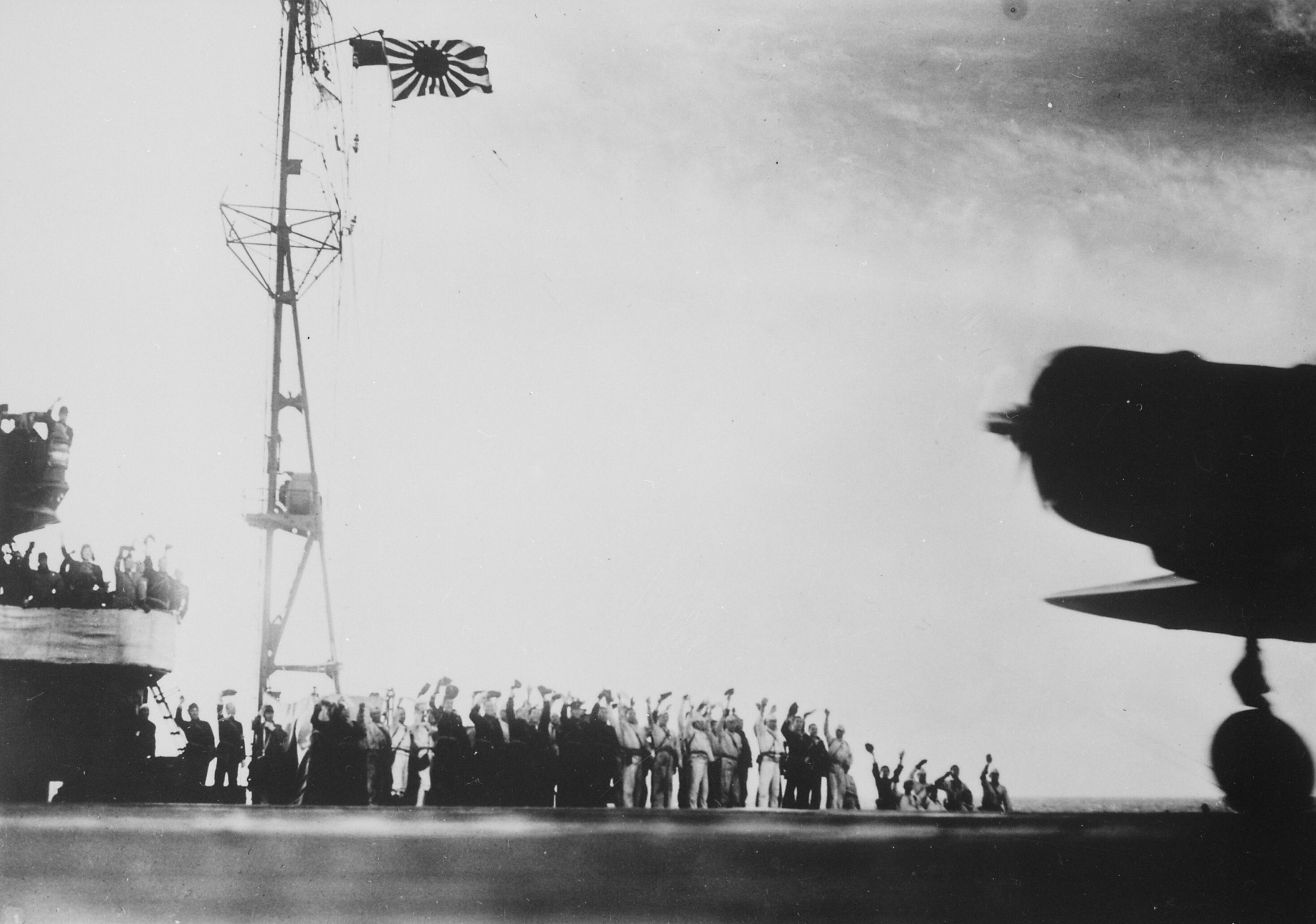 Un'immagine scattata a bordo di una portaerei giapponese prima dell'attacco a Pearl Harbor del 7 dicembre 1941 © courtesy U.S. National Archives and Records Administration / Collection National Archives at College Park 