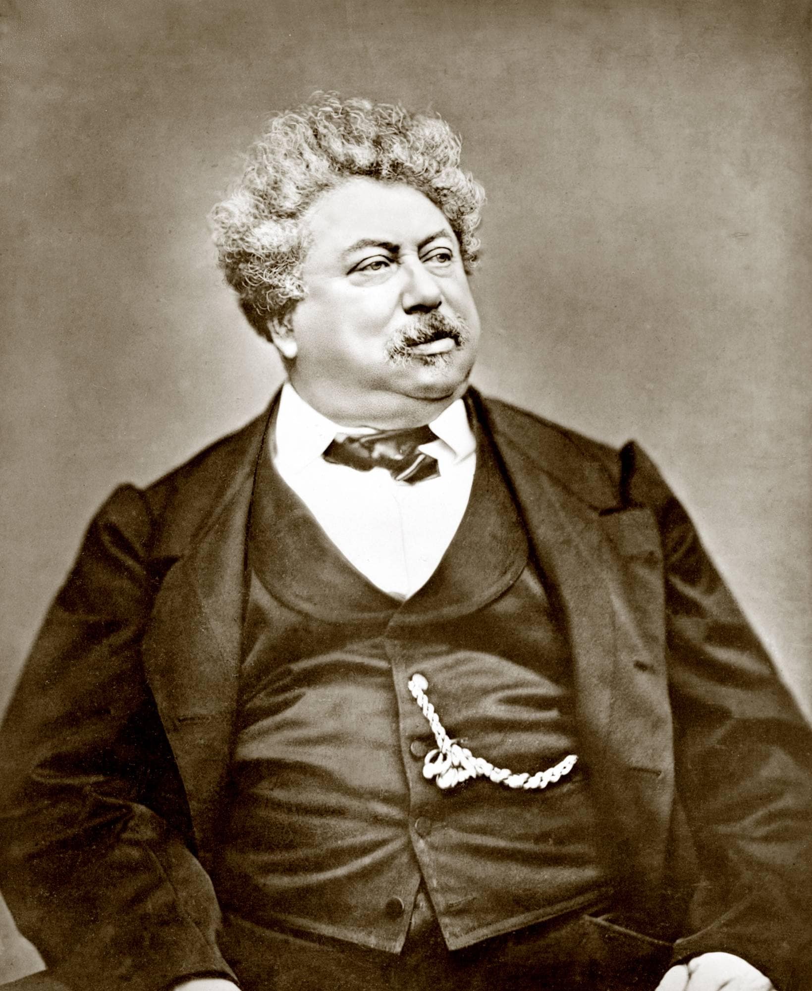 Alexandre Dumas padre scriveva le poesie su fogli di colore giallo, i saggi su fogli di colore rosa e la narrativa su fogli azzurri.