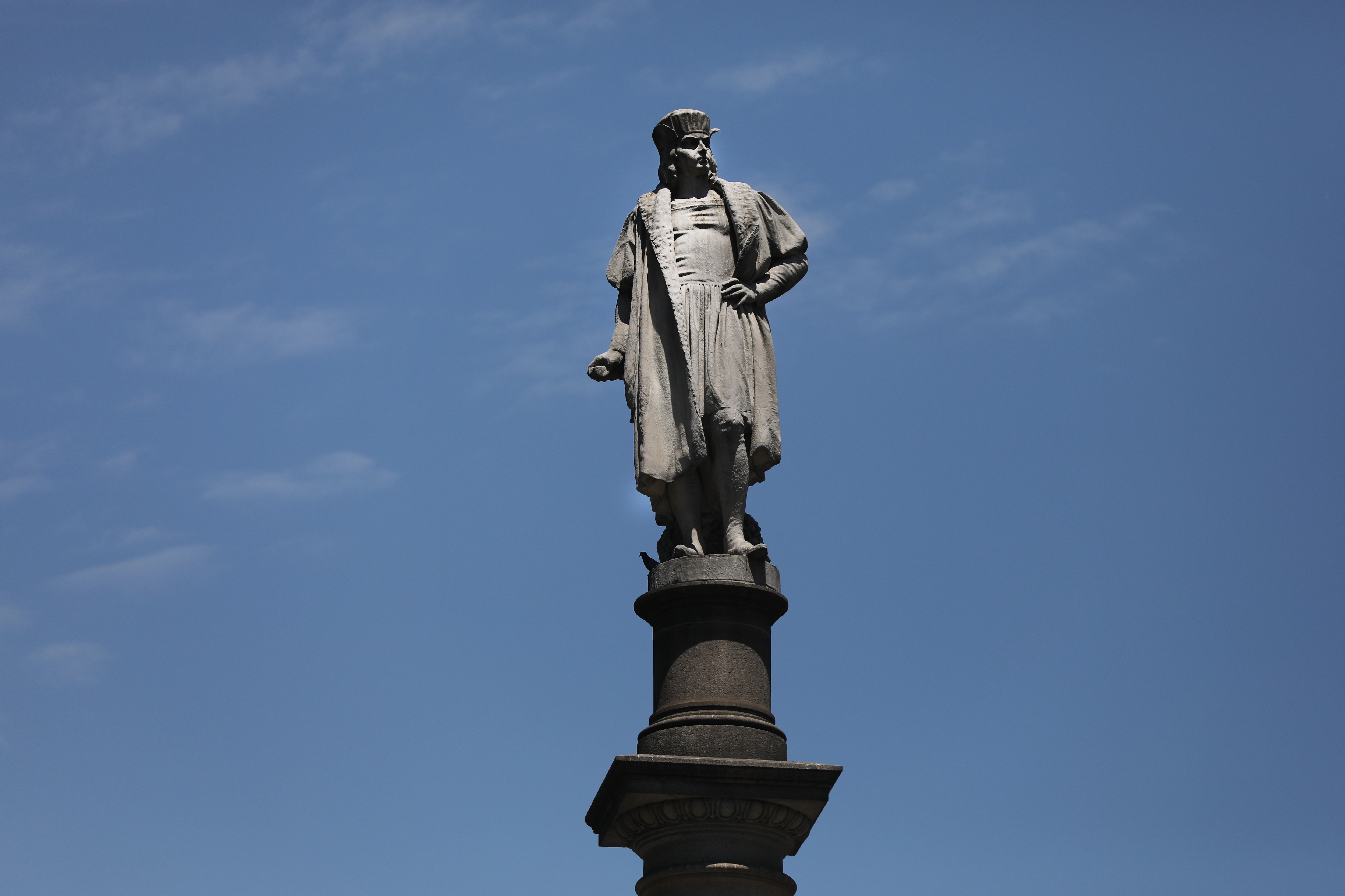 La statua di Cristoforo Colombo che si trova a Columbus Circle a New York. Sono innumerevoli le statue in giro per il mondo dedicate all'esploratore italiano