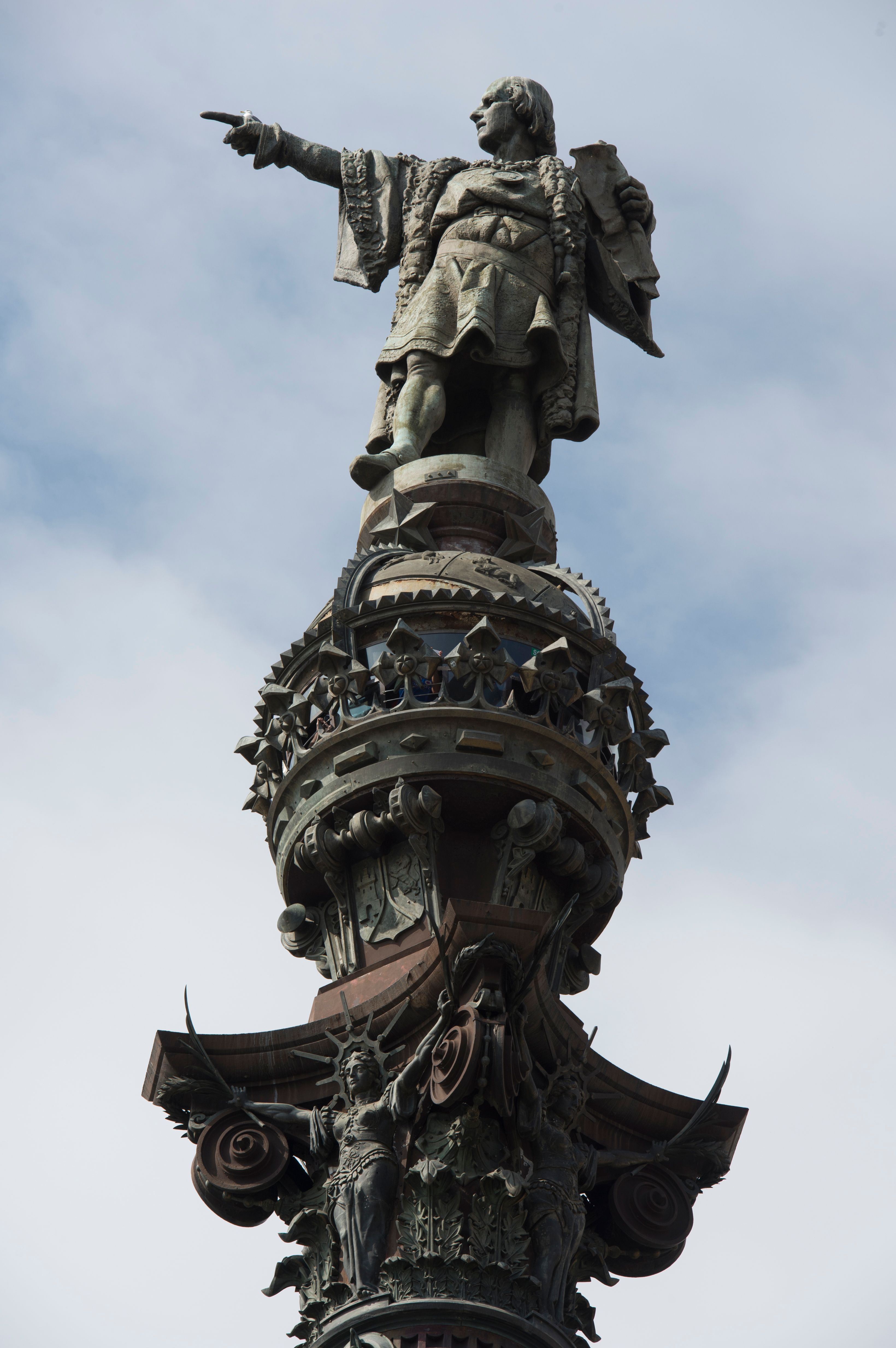 La statua del navigatore costruita a Barcellona