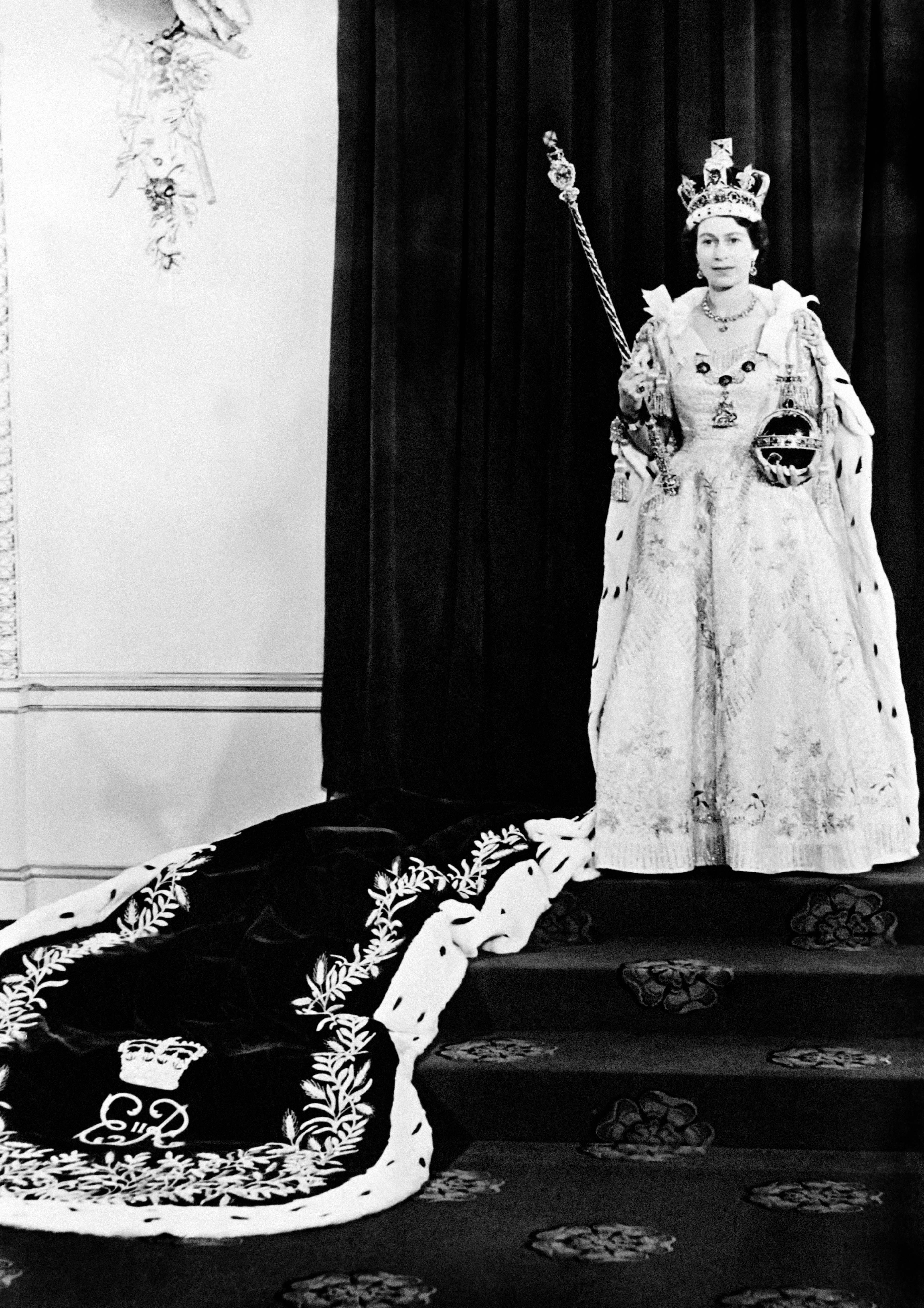 Un ritratto della Regina durante la cerimonia d'incoronazione
