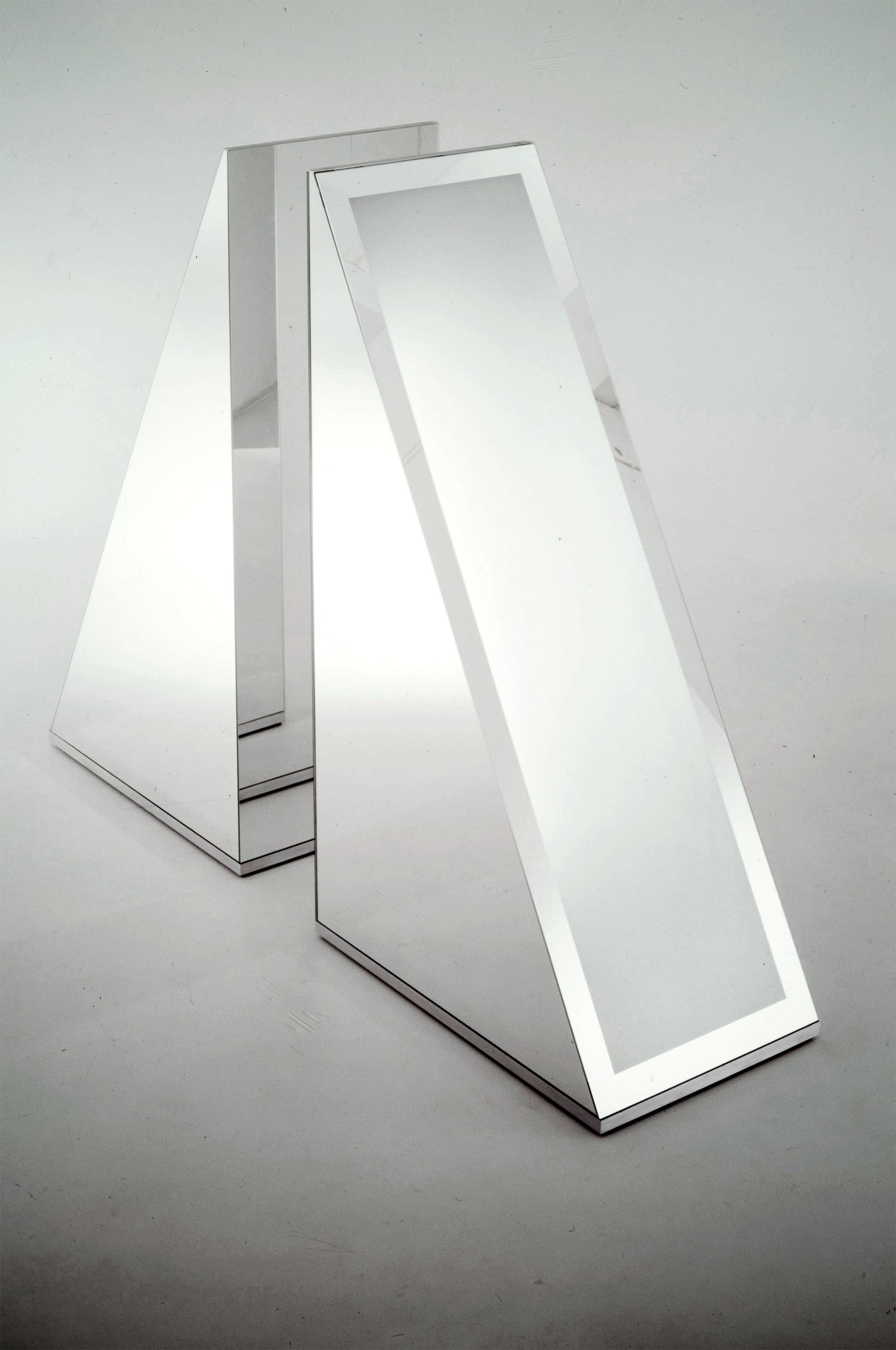 Nanda Vigo, Trigger of the space, 1974. Archivio Nanda Vigo, Milano