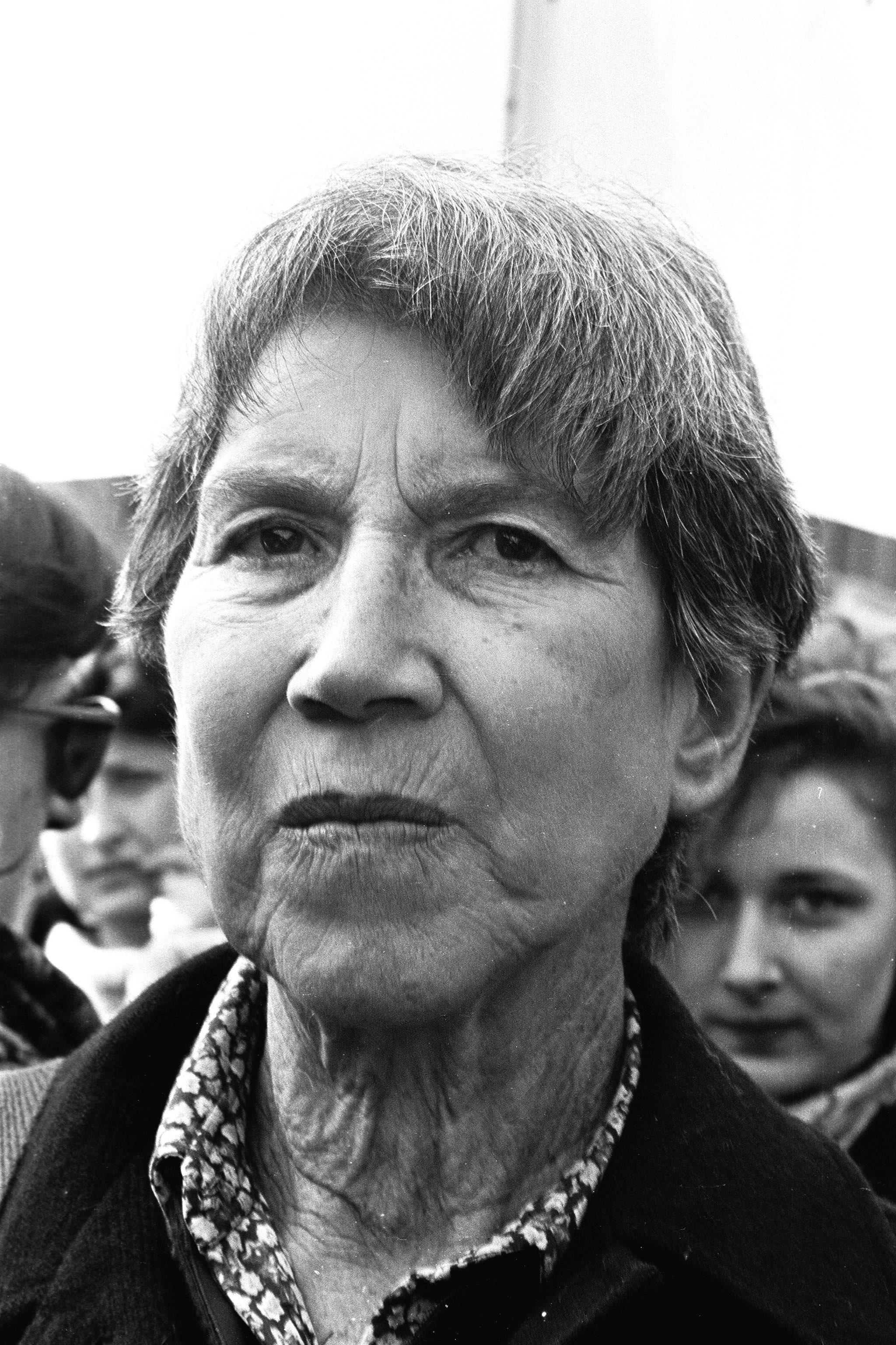 Lessico famigliare (1963), Natalia Ginzburg