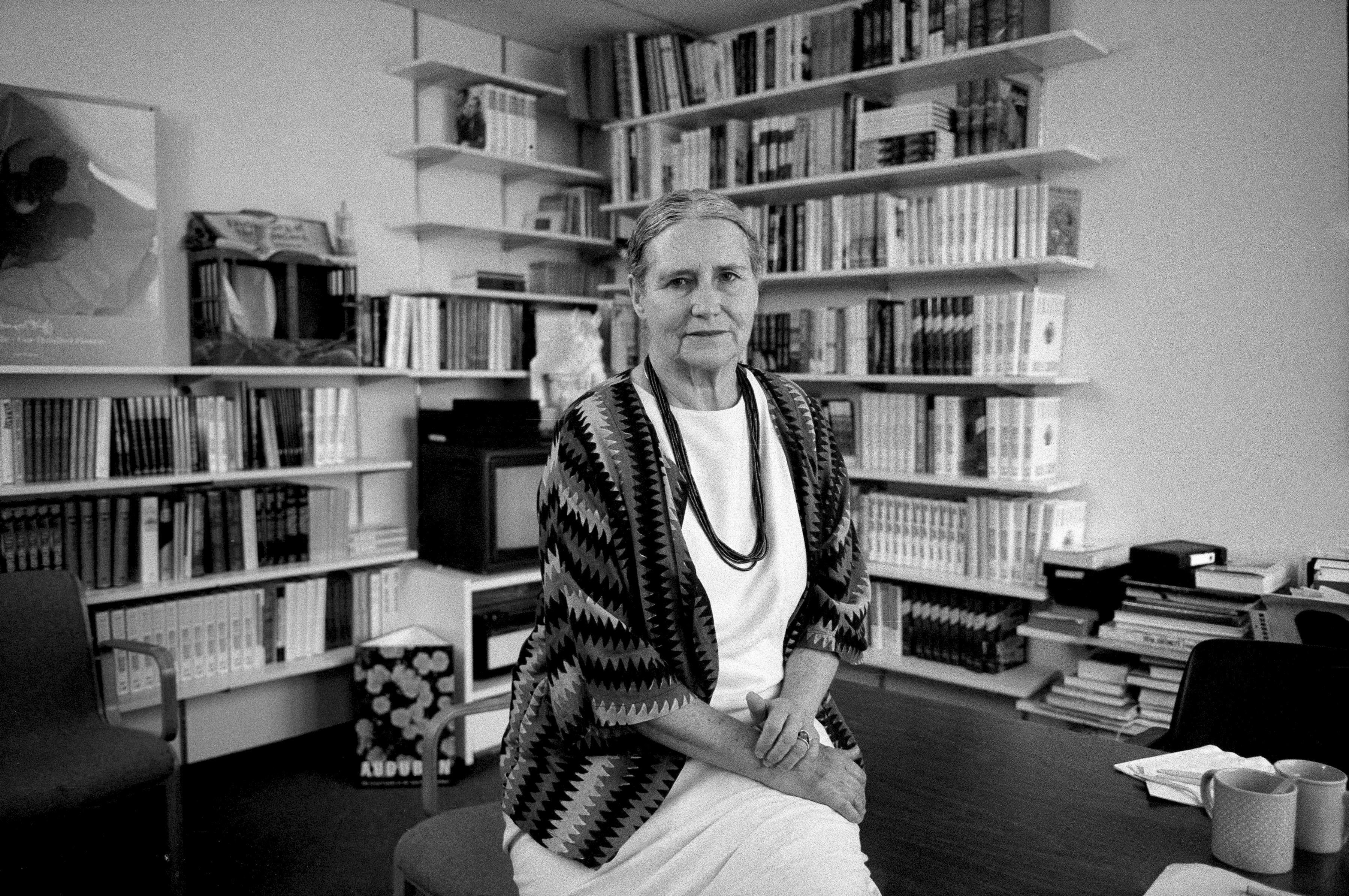 Sotto la pelle. La mia autobiografia (1997 e 1999), Doris Lessing