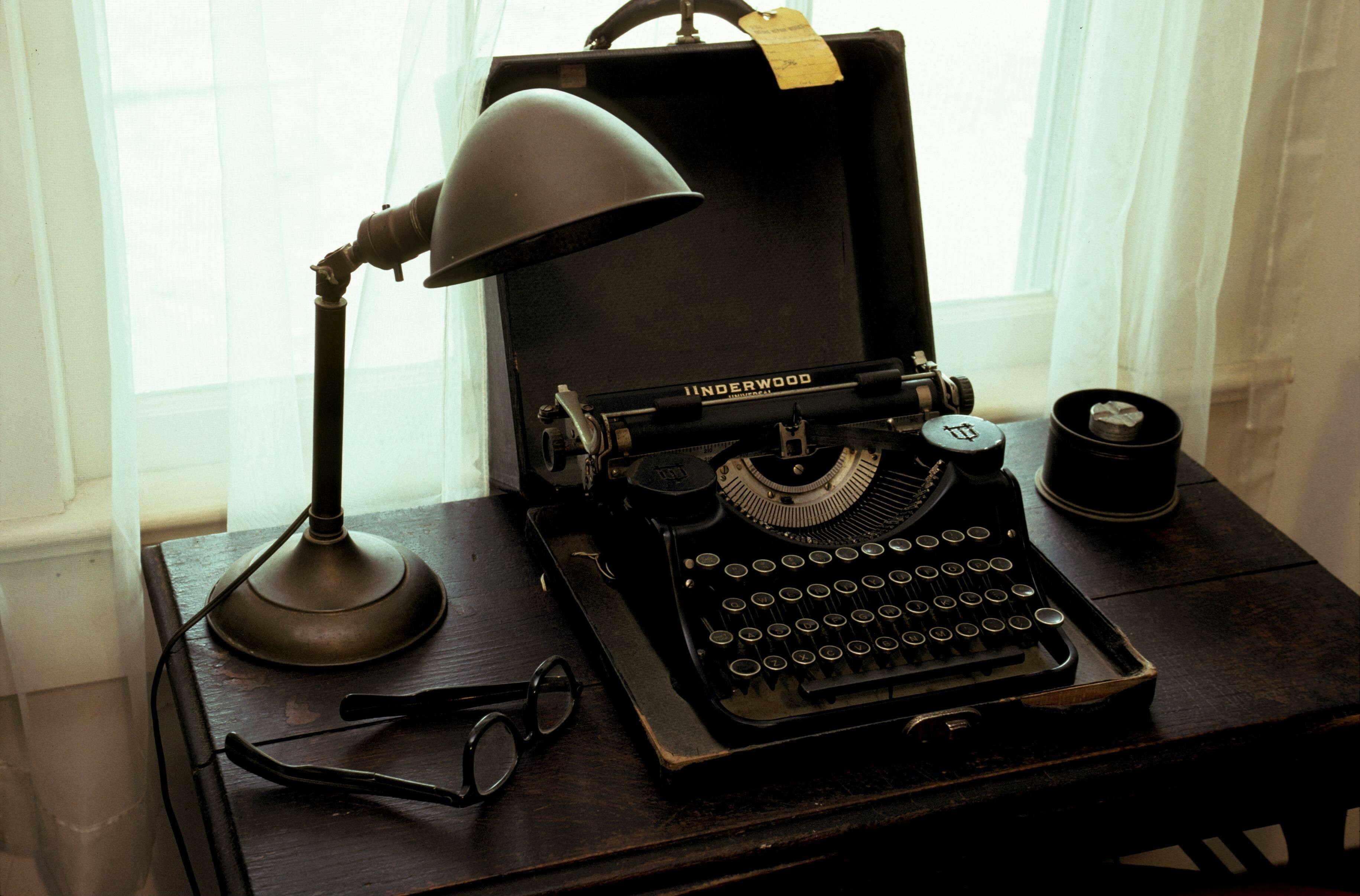 La macchina da scrivere di William Faulkner, presso Rowan Oak, casa museo dello scrittore a Oxford, Mississippi, USA