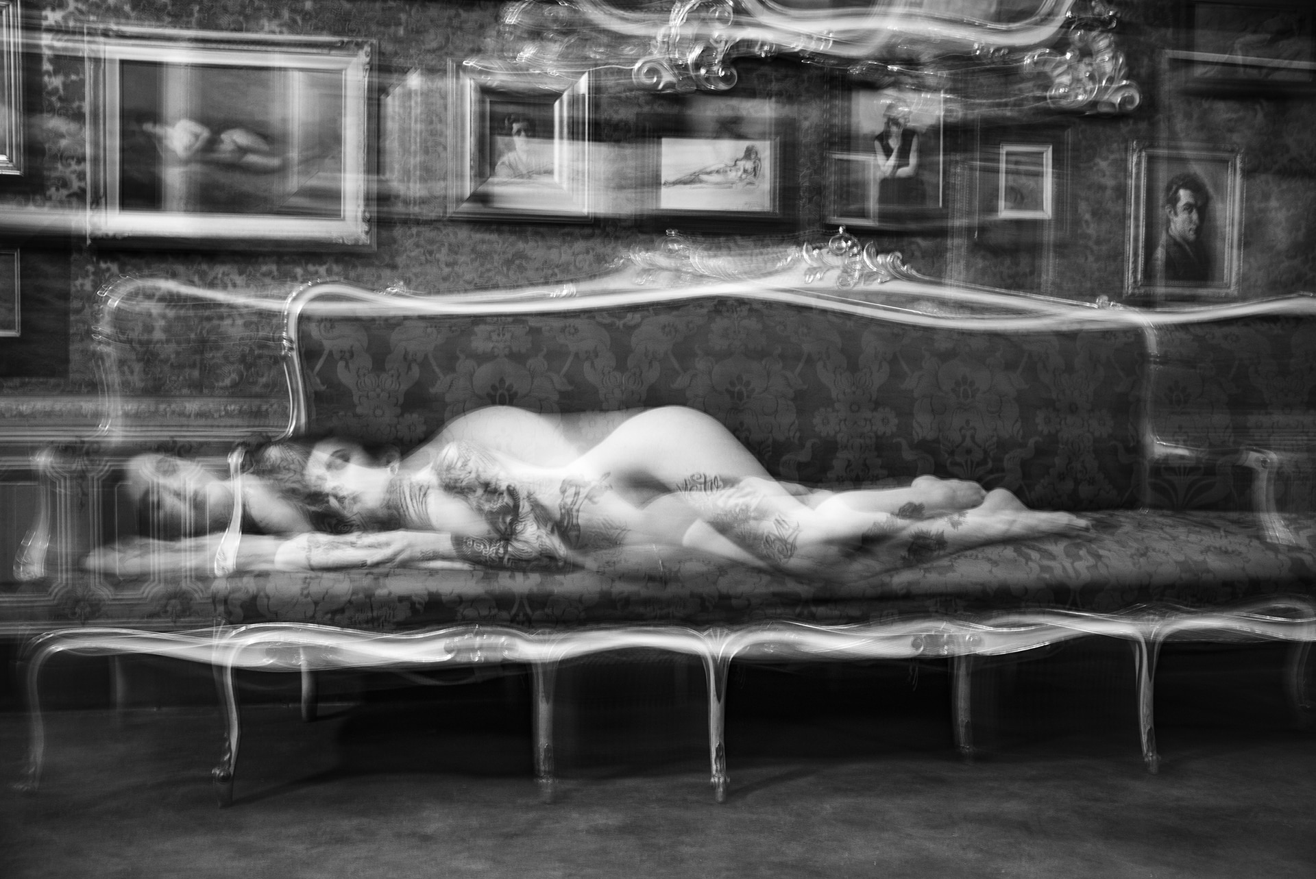 Emanuele Scorcelletti "Nudo dipinto".