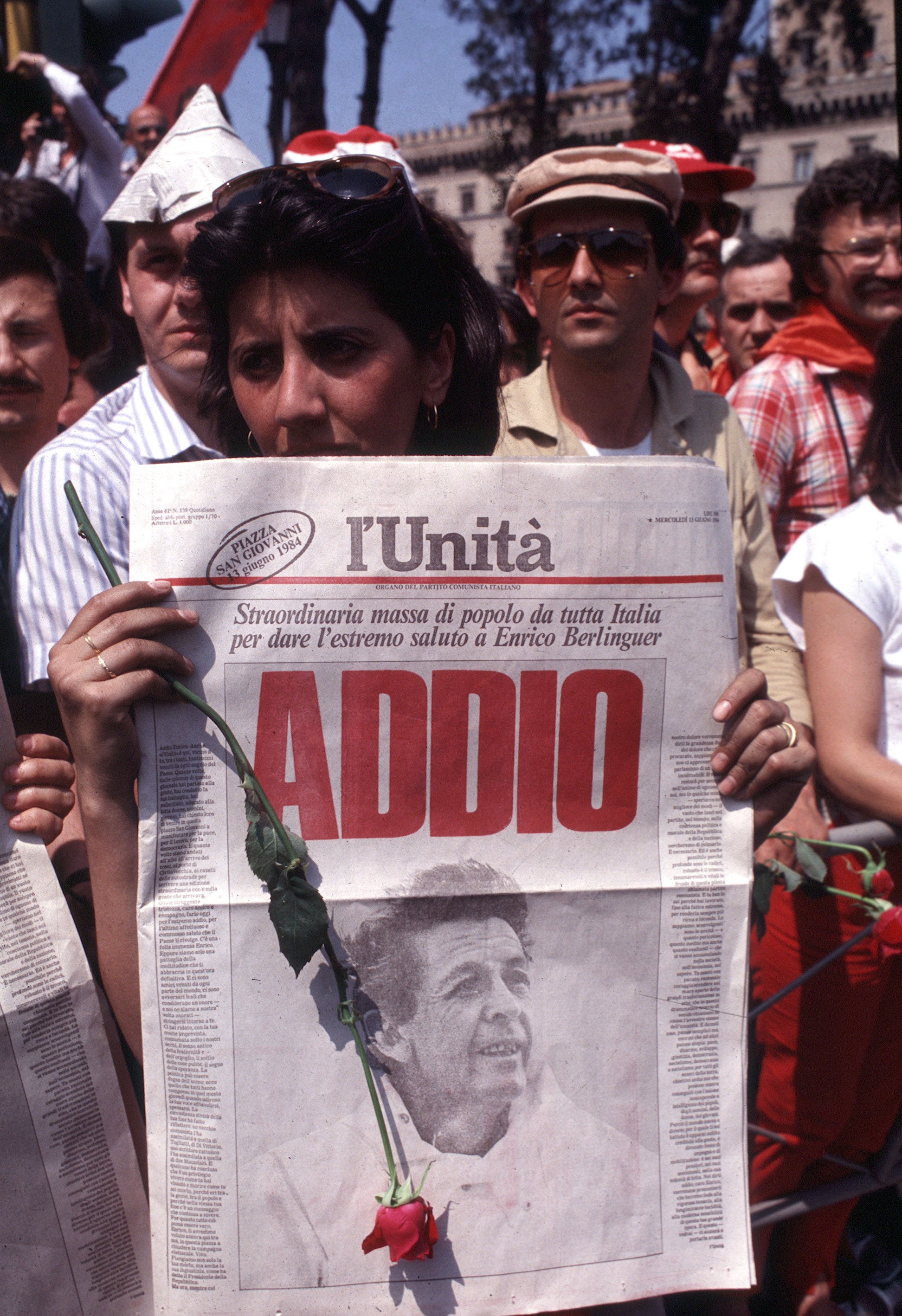 Prima pagina de L'Unità dedicata alla scomparsa del segretario del Partito Comunista Italiano
