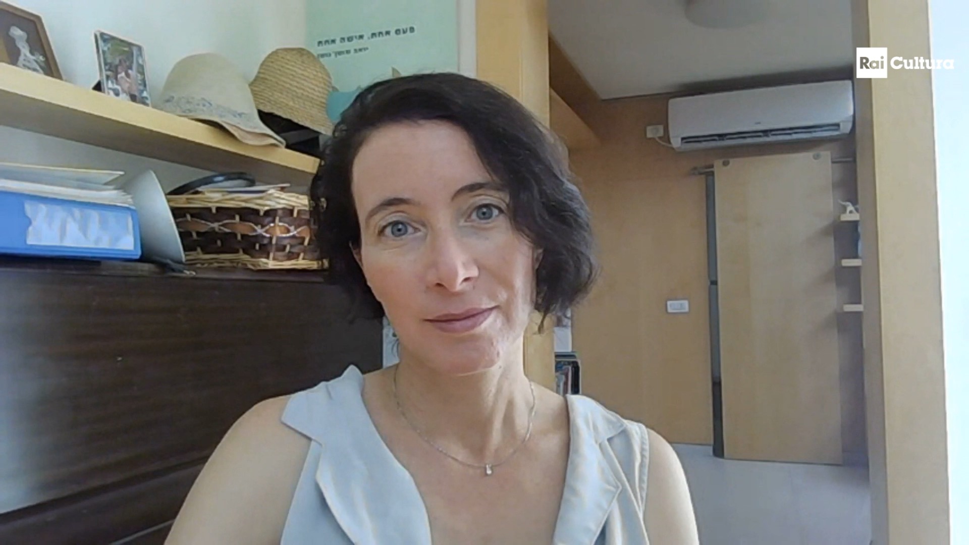 Ayelet Gundar-Goshen, Dove si nasconde il lupo | Letteratura | Rai Cultura