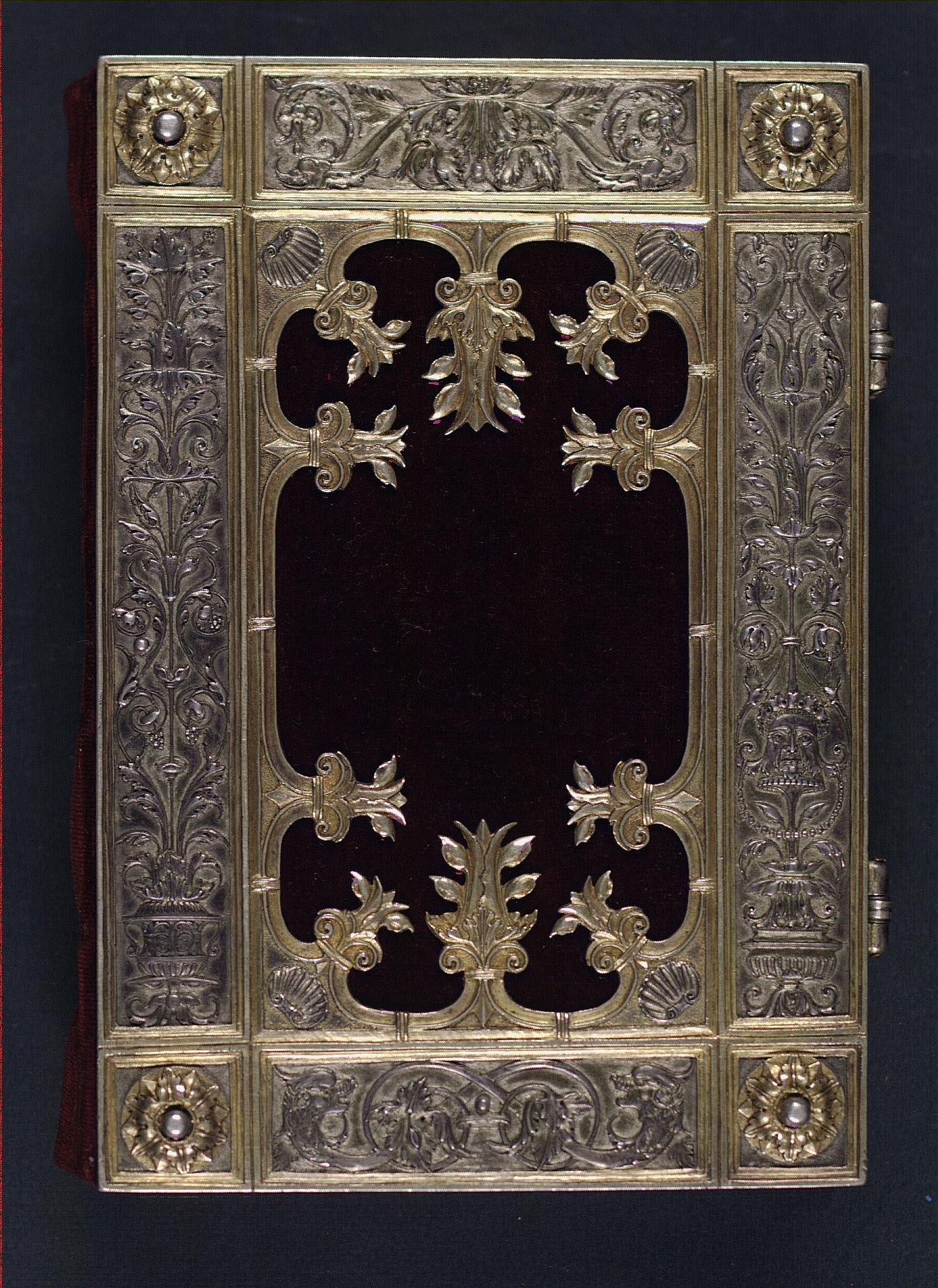 “Libro d'Ore Durazzo”, Legatura anteriore, Biblioteca Civica Berio, Genova