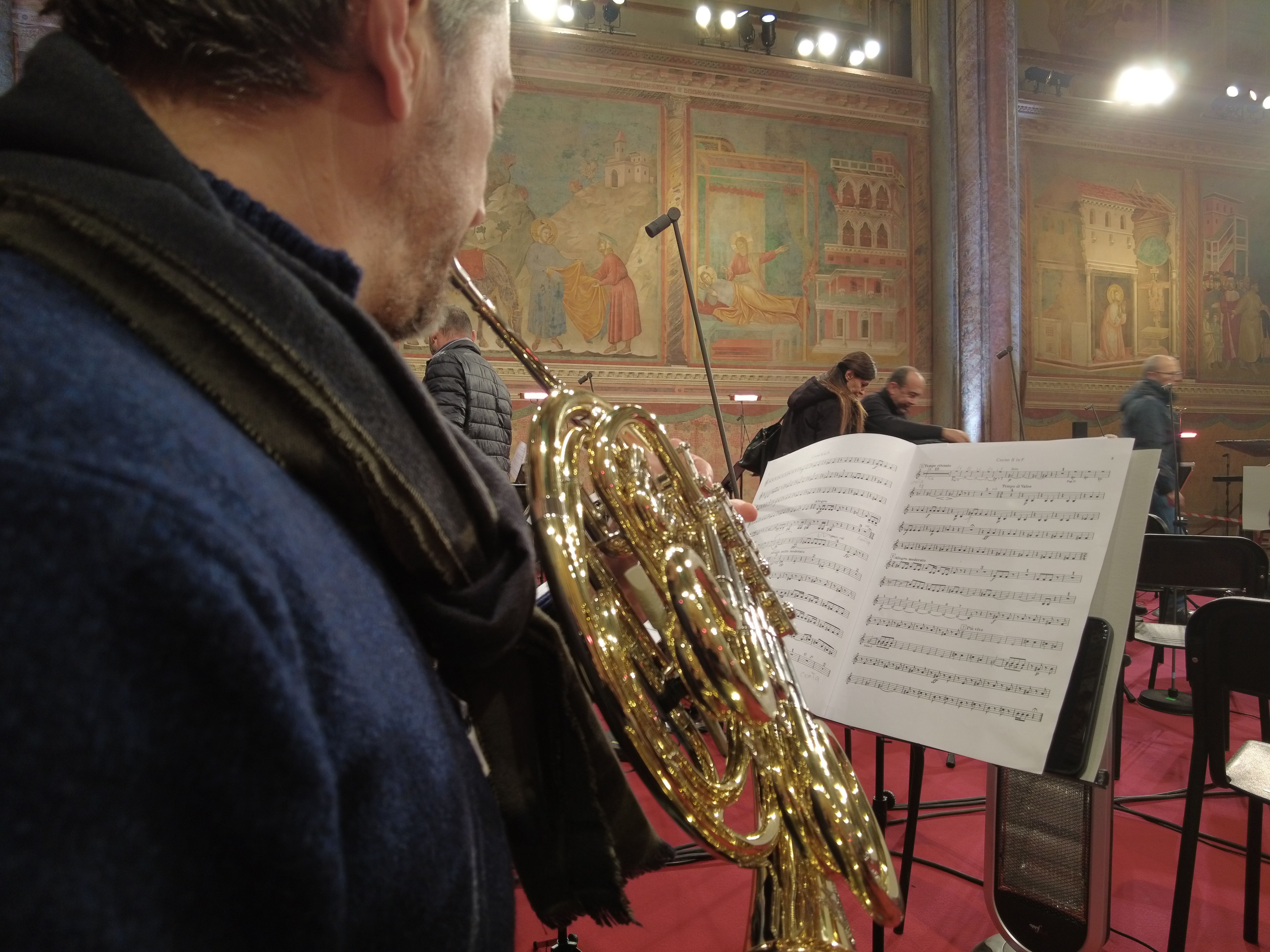 Backstage e prove del concerto di Natale ad Assisi