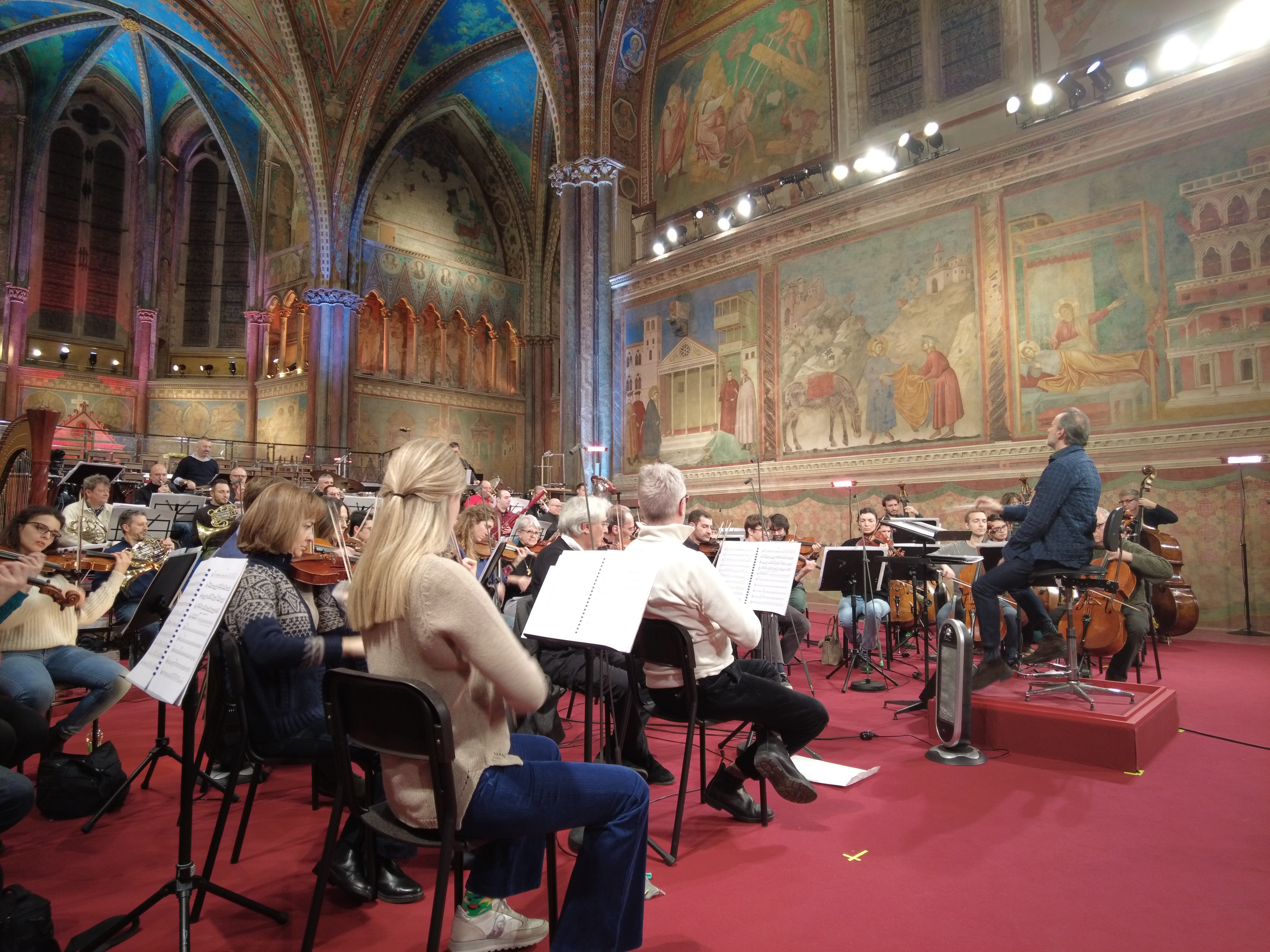 Backstage e prove del concerto di Natale ad Assisi