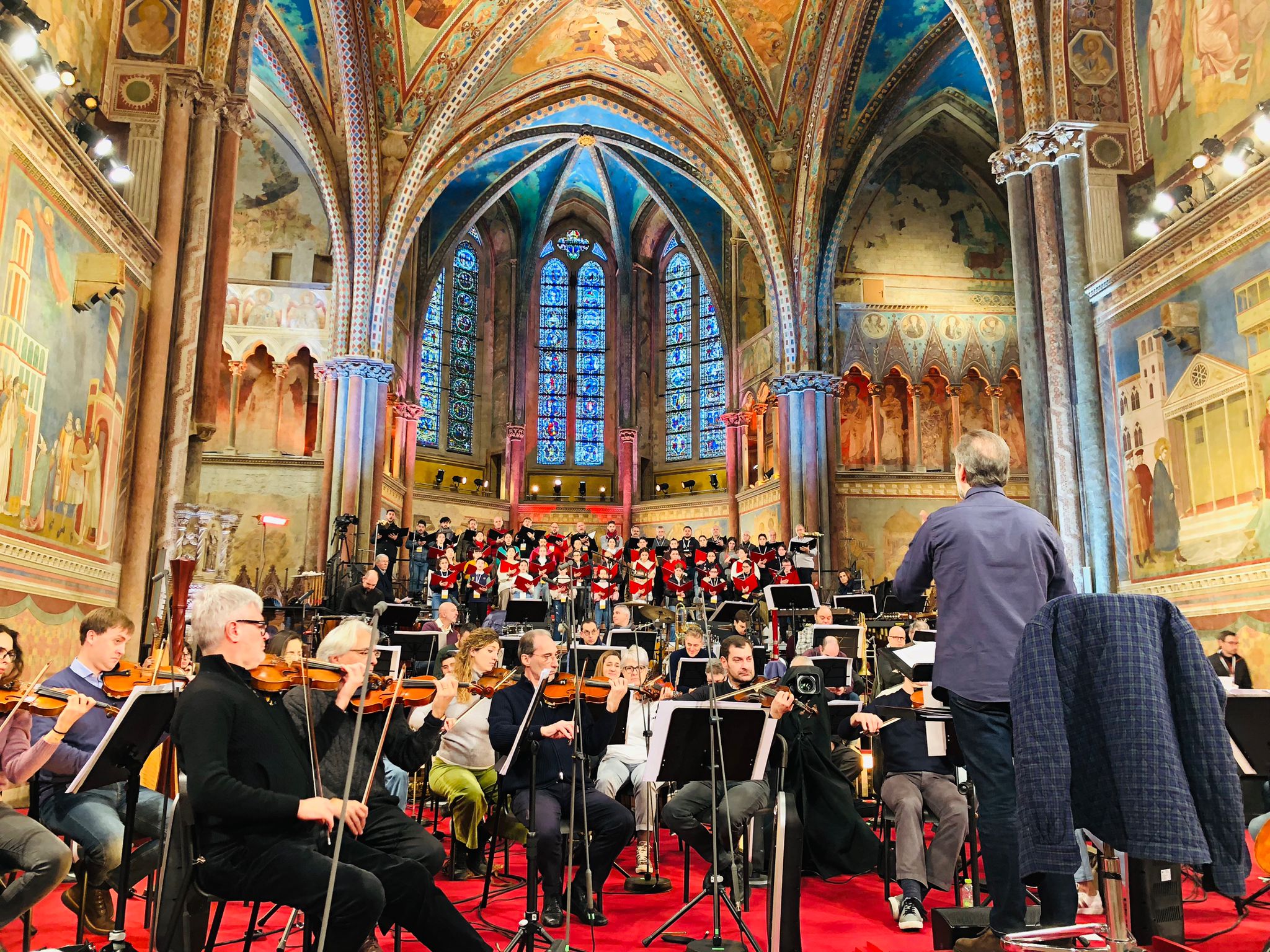 Backstage e prove del concerto di Natale ad Assisi