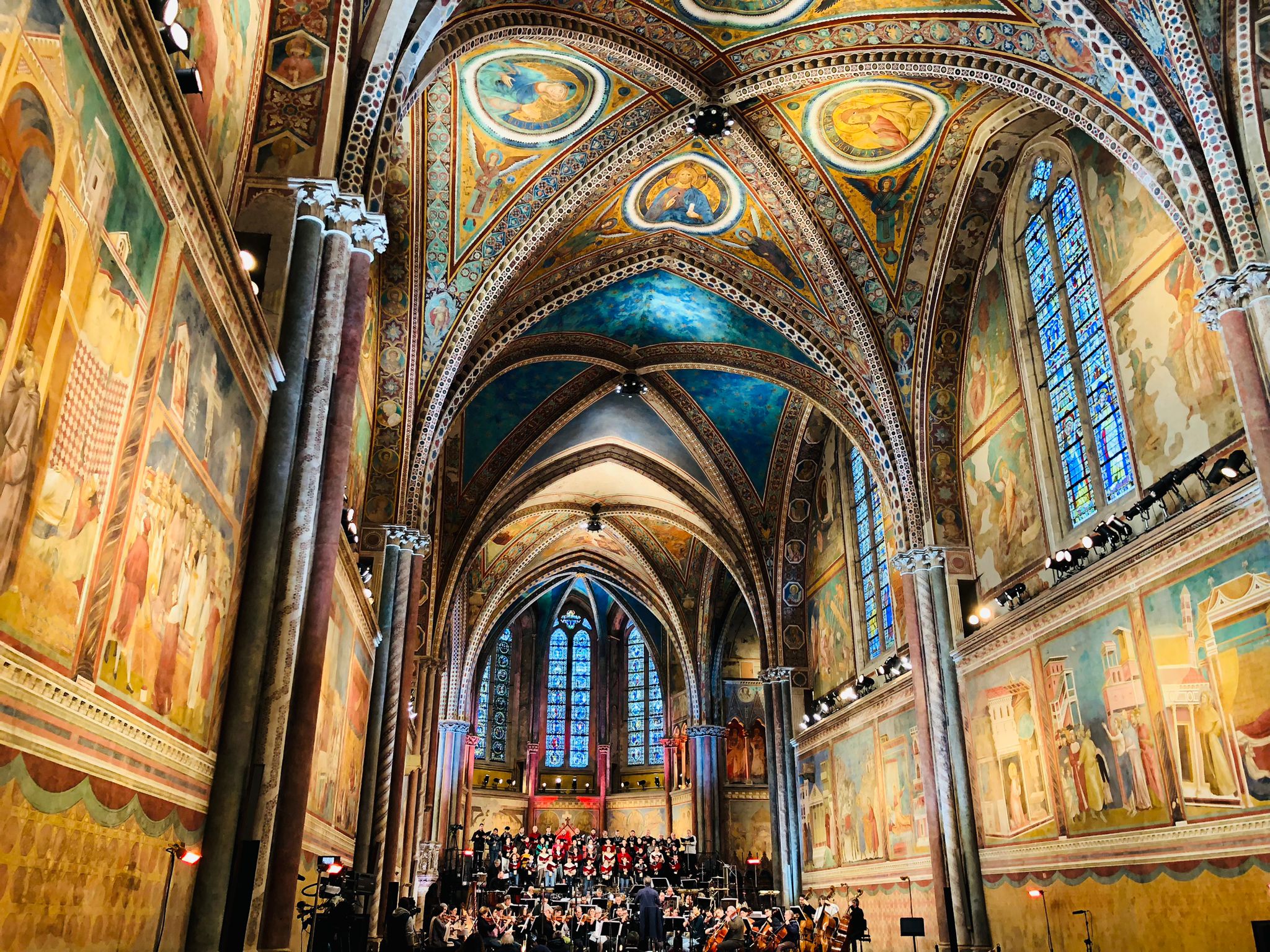 Backstage e prove del concerto di Natale ad Assisi