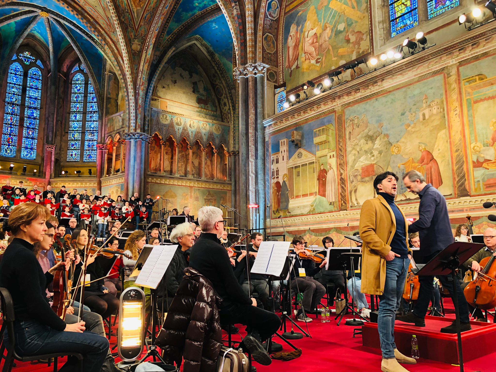 Backstage e prove del concerto di Natale ad Assisi