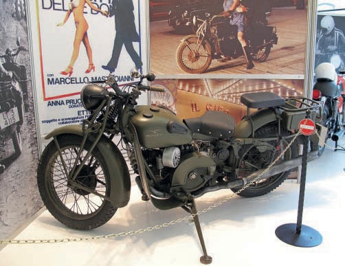 La Guzzi 500 Superalce del 1949 de "La città delle donne"