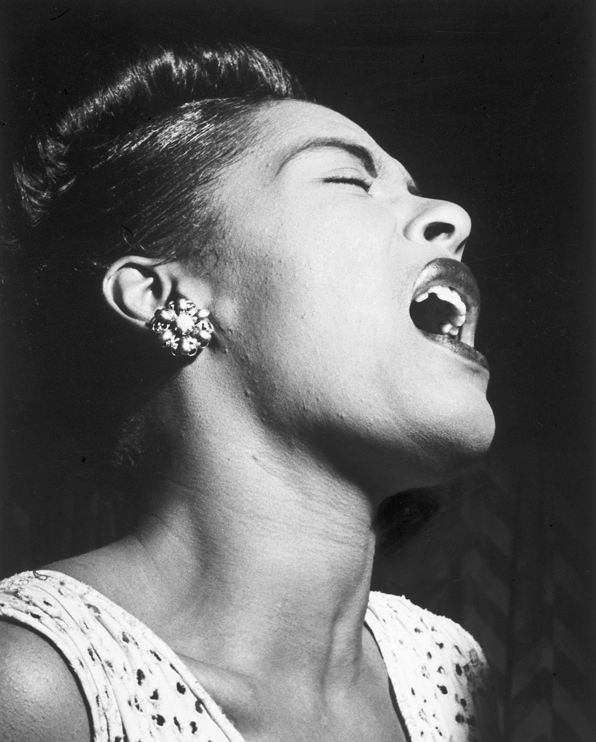 Ritratto di Billie Holiday. Downbeat, New York, N.Y. ca. febbraio 1947. © Courtesy William P. Gottlieb / Library of Congress 