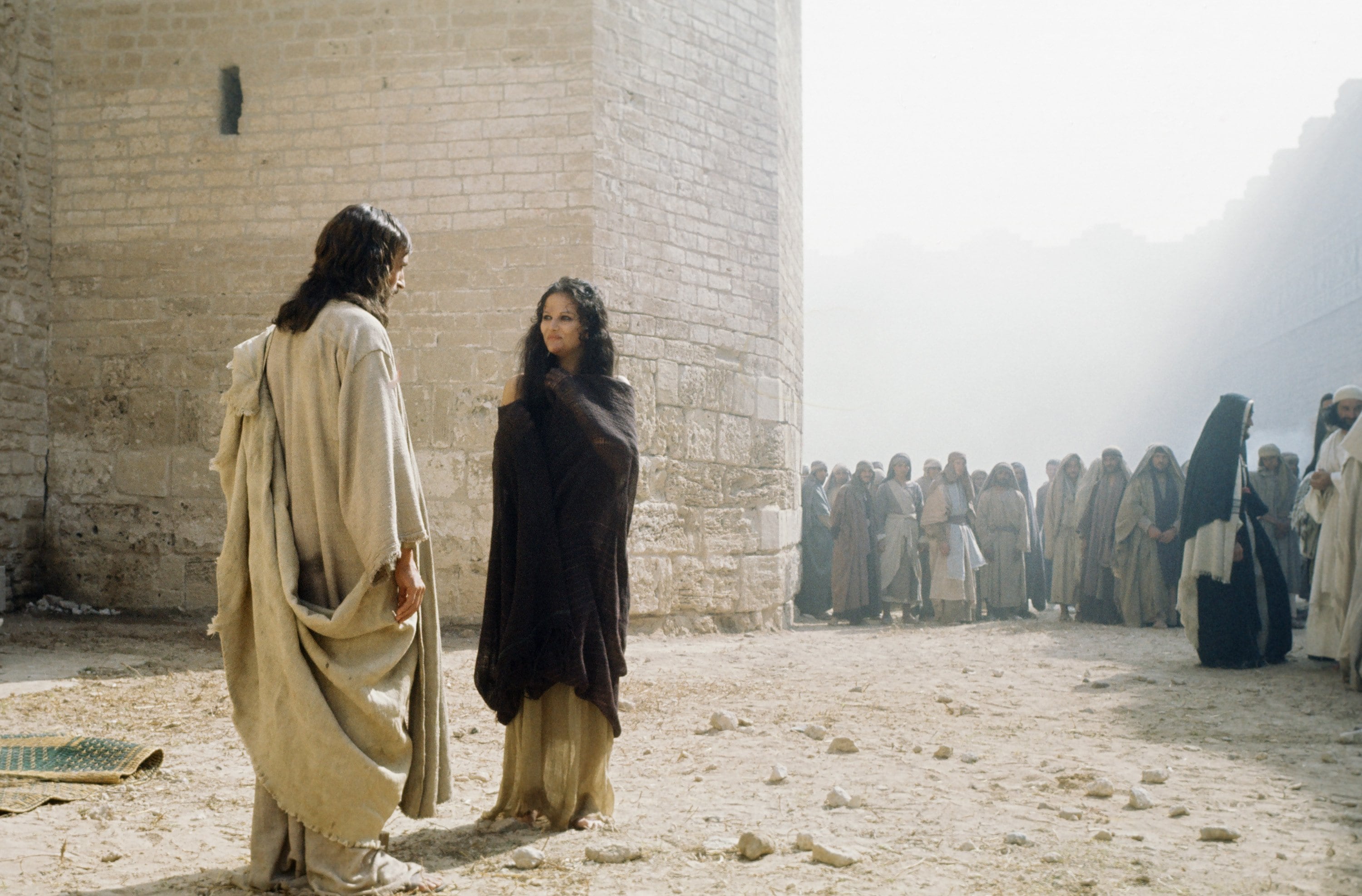L'adultera nel film di Franco Zeffirelli "Gesù di Nazareth", 1976