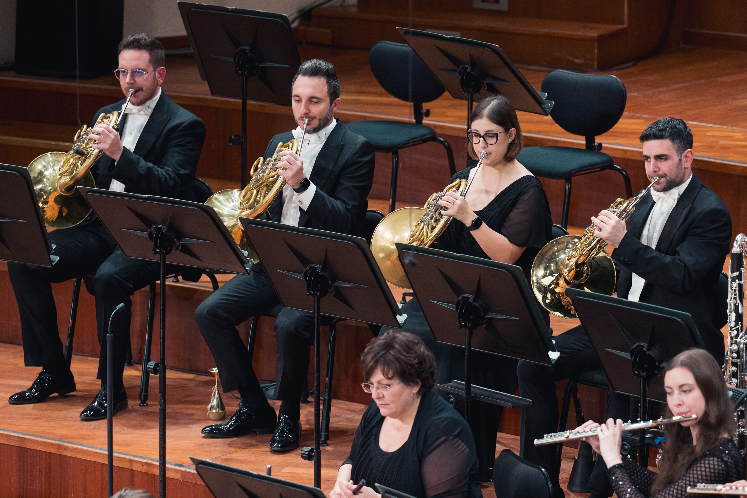 la colonna sonora di Vertigo, capolavoro cinematografico di Alfred Hitchcock, il Divertimento dal balletto Le baiser de la fée di Igor Stravinskij e la Sinfonia n. 6 in si minore op. 74 detta "Patetica" di Pëtr Il'ič Čajkovskij